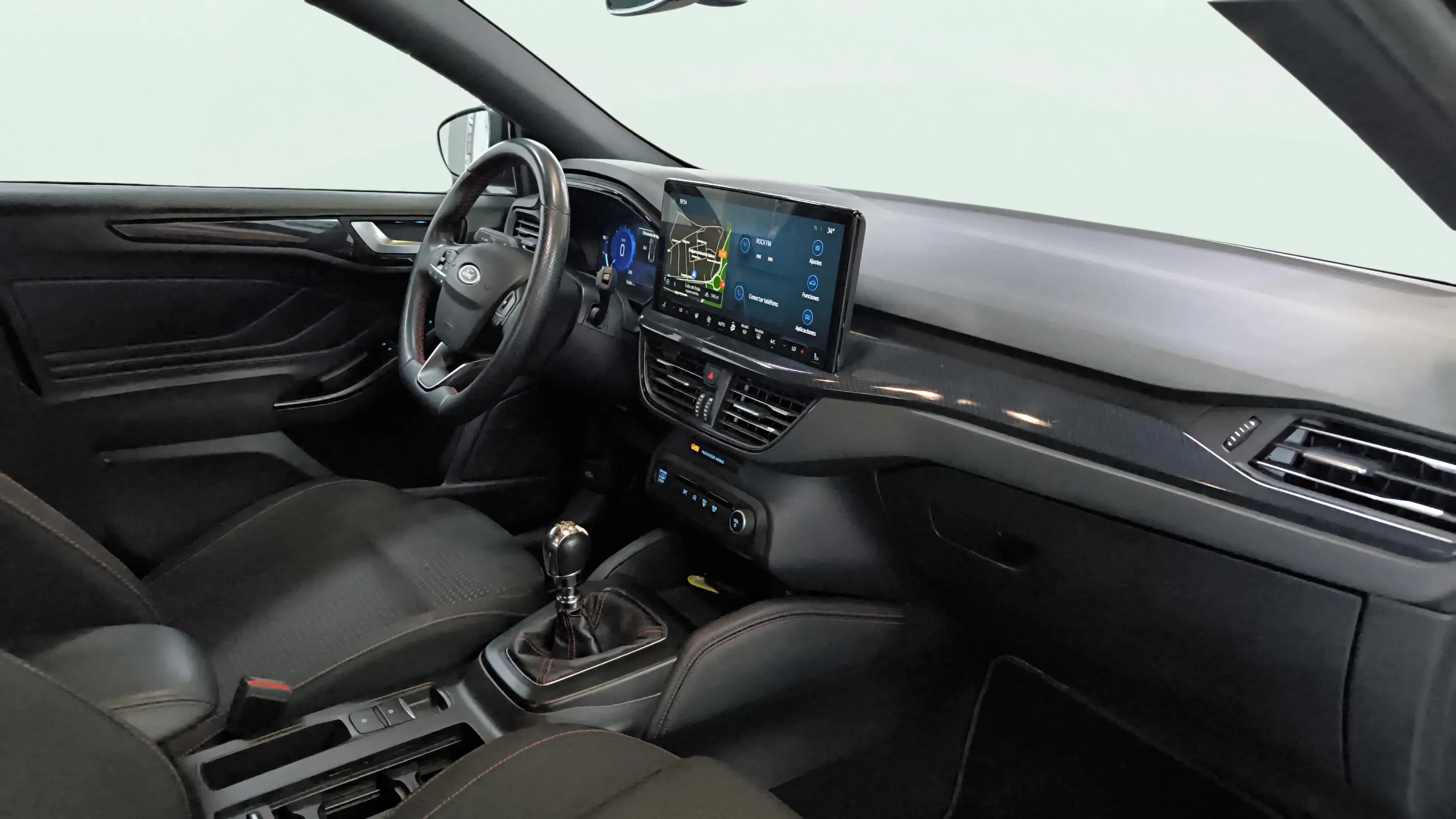 Ford Focus 1.0 EcoBoost MHEV ST-Line - foto 9