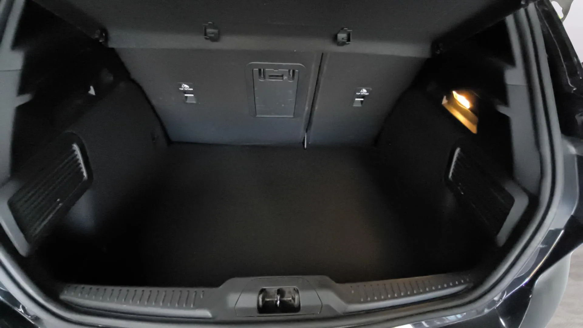 Ford Focus 1.0 EcoBoost MHEV ST-Line - foto 17