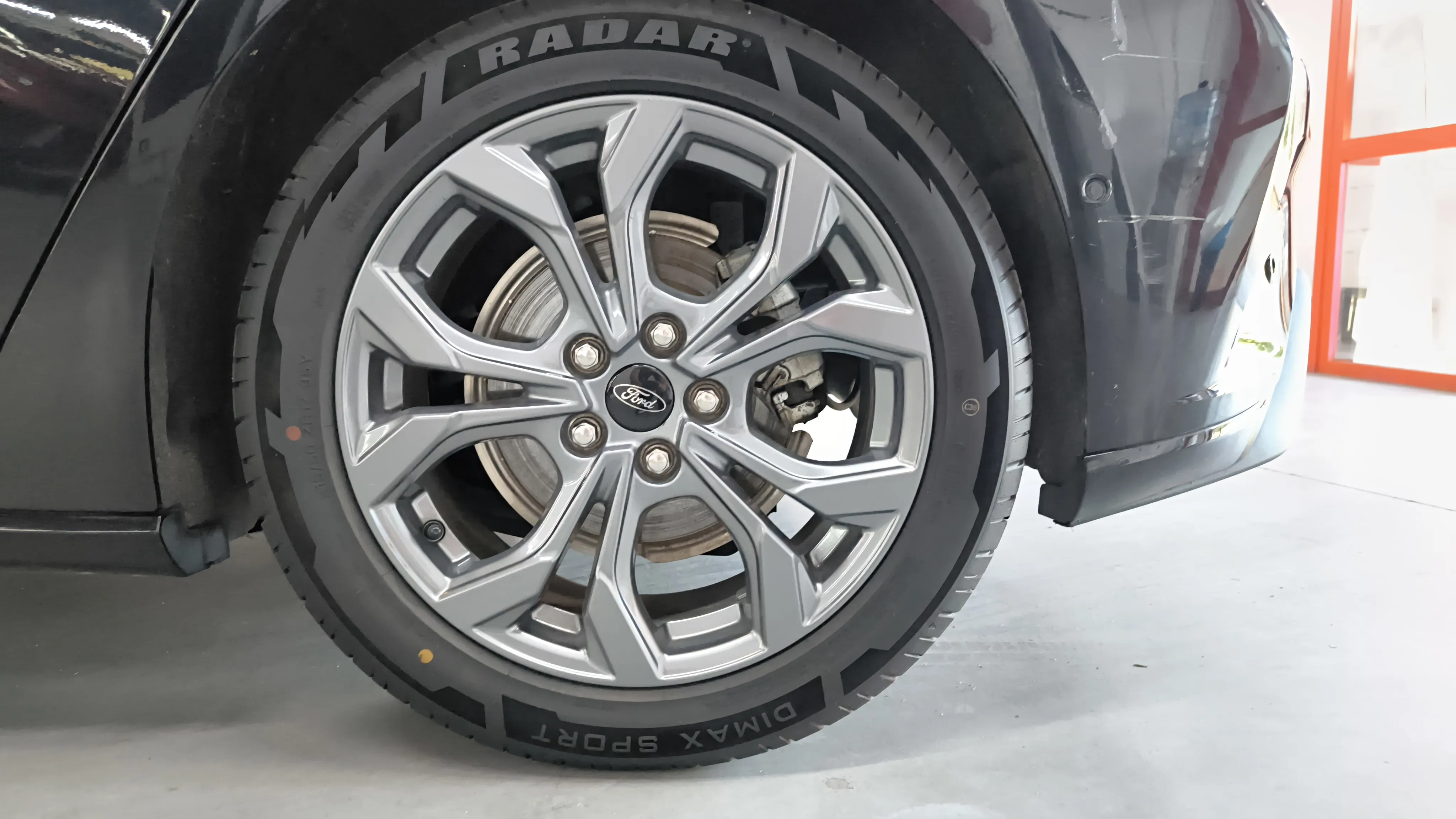 Ford Focus 1.0 EcoBoost MHEV ST-Line - foto 22