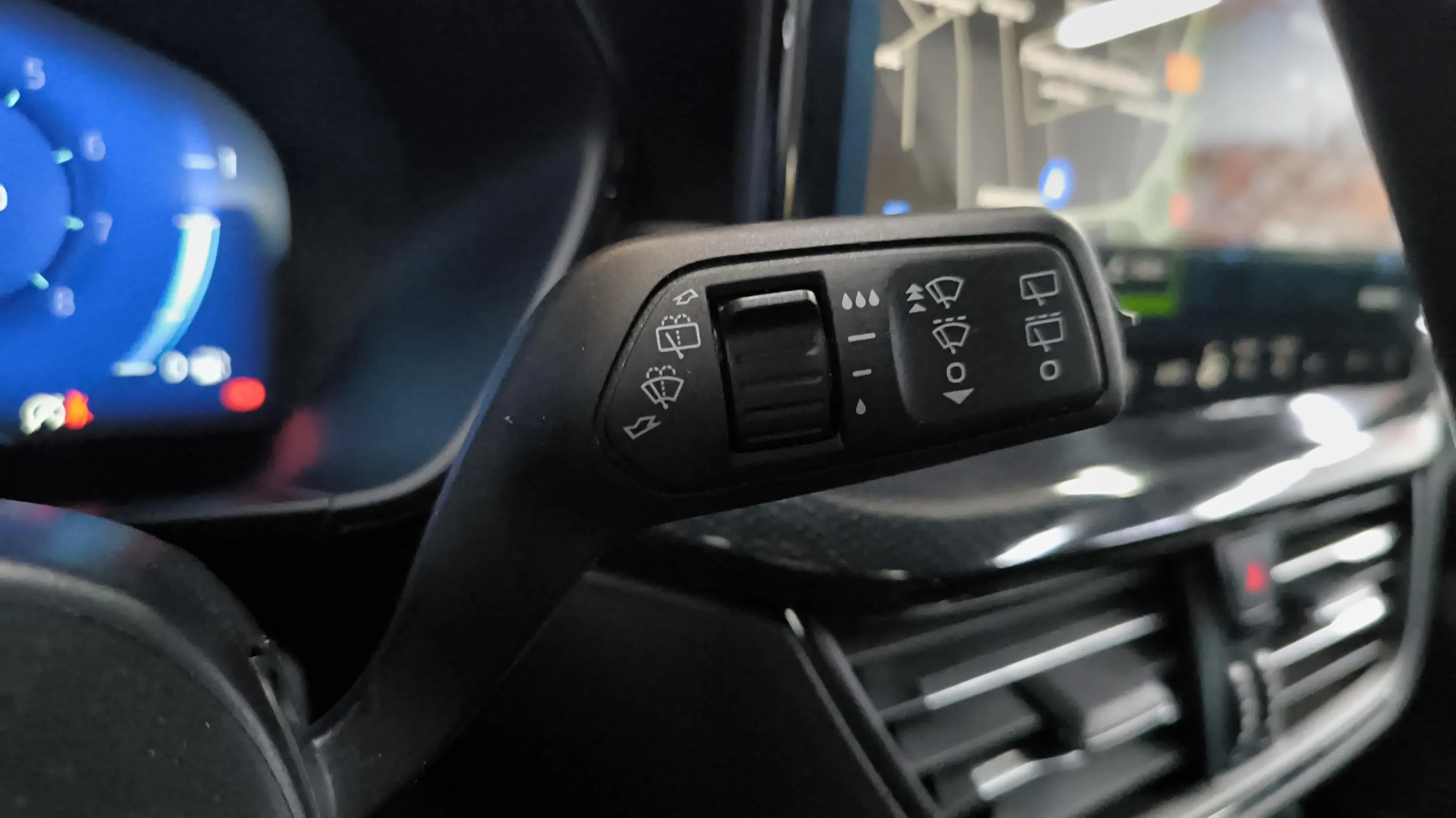 Ford Focus 1.0 EcoBoost MHEV ST-Line - foto 36