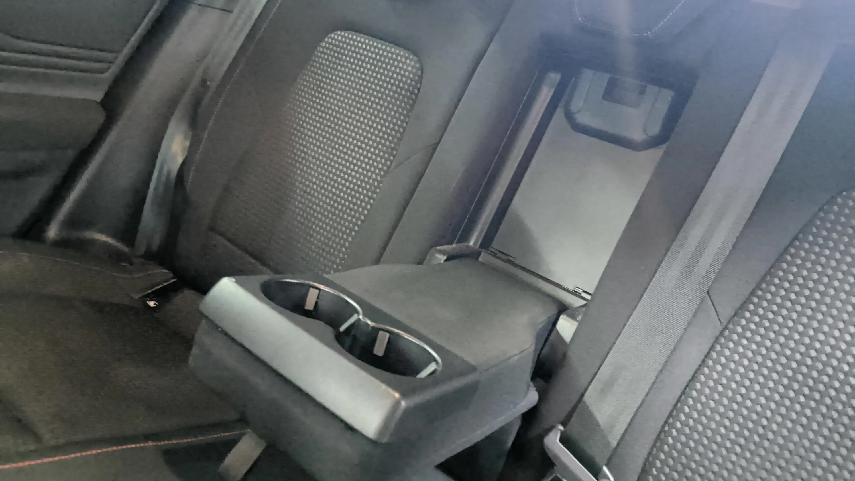 Ford Focus 1.0 EcoBoost MHEV ST-Line - foto 21