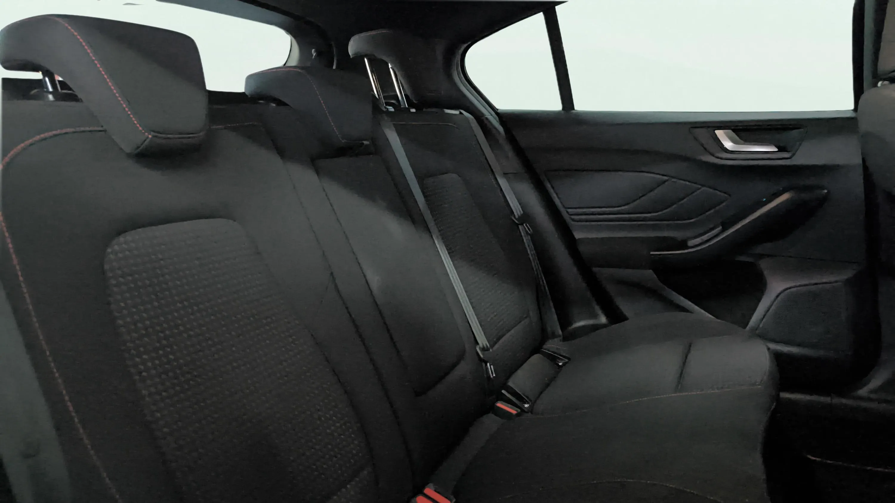 Ford Focus 1.0 EcoBoost MHEV ST-Line - foto 14