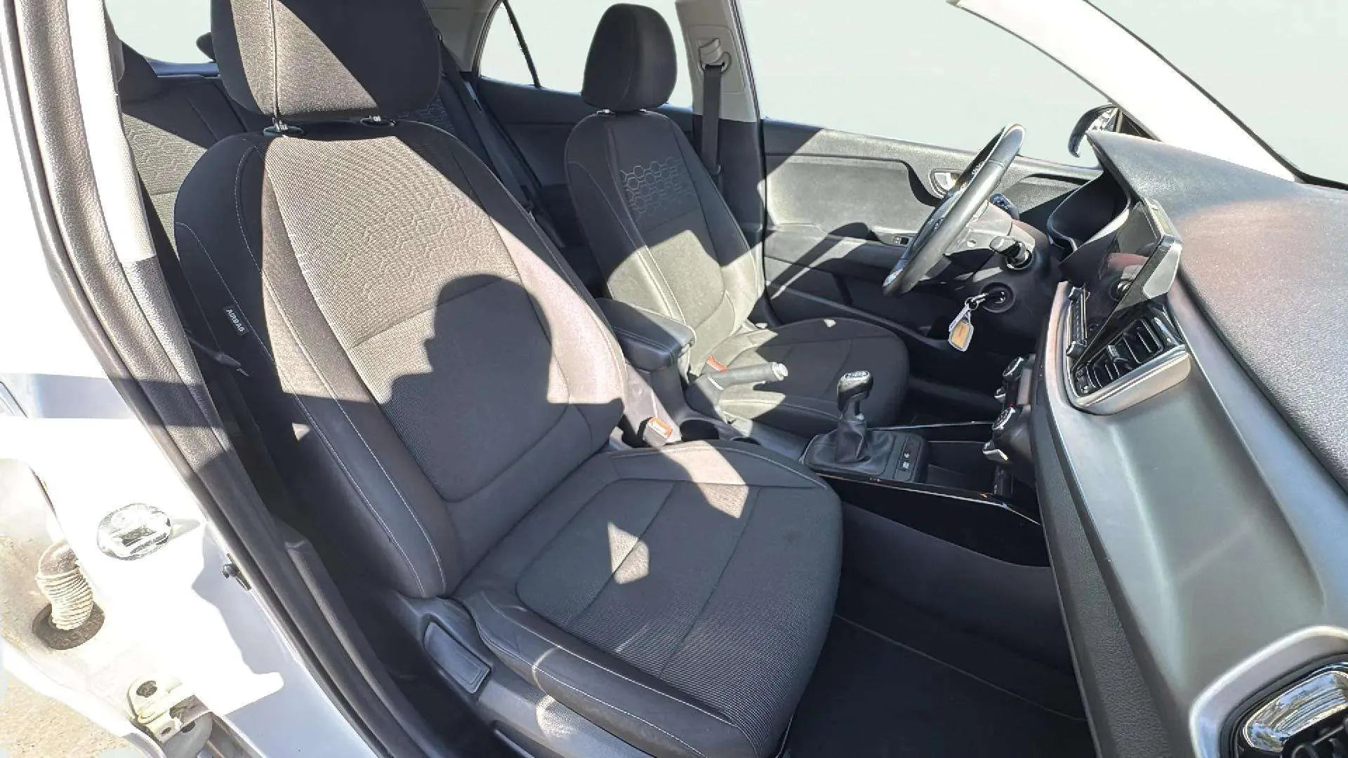 Kia Rio 1.0 T-GDi MHEV iMT Concept - foto 10