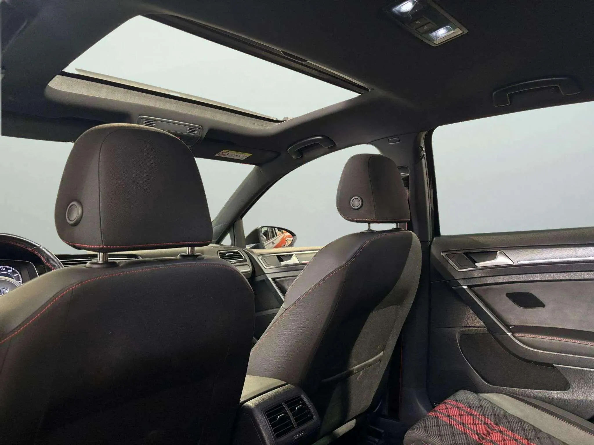Volkswagen Golf GTI TCR 2.0 TSI DSG - foto 14