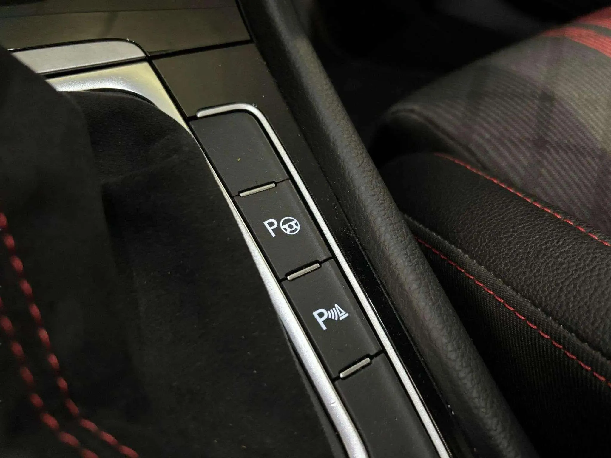 Volkswagen Golf GTI TCR 2.0 TSI DSG - foto 17