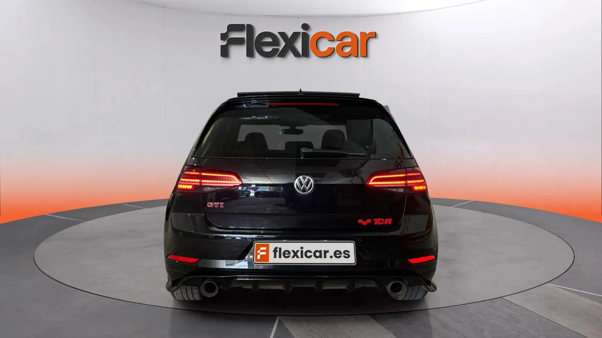 Volkswagen Golf GTI TCR 2.0 TSI DSG - foto 6