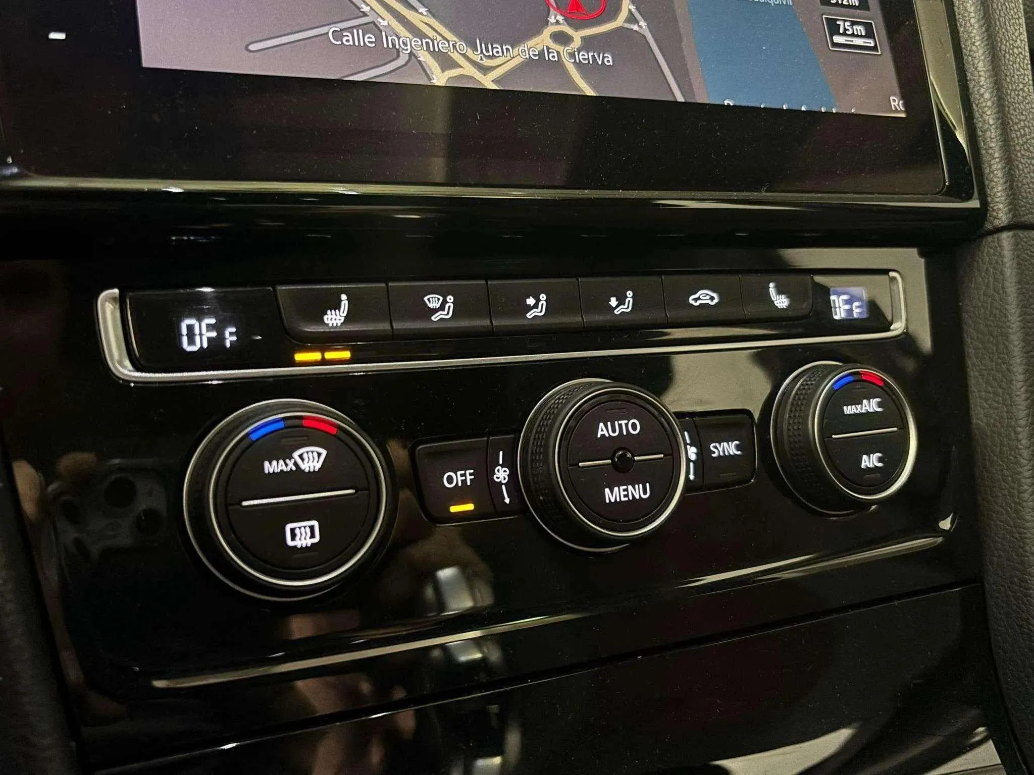 Volkswagen Golf GTI TCR 2.0 TSI DSG - foto 24
