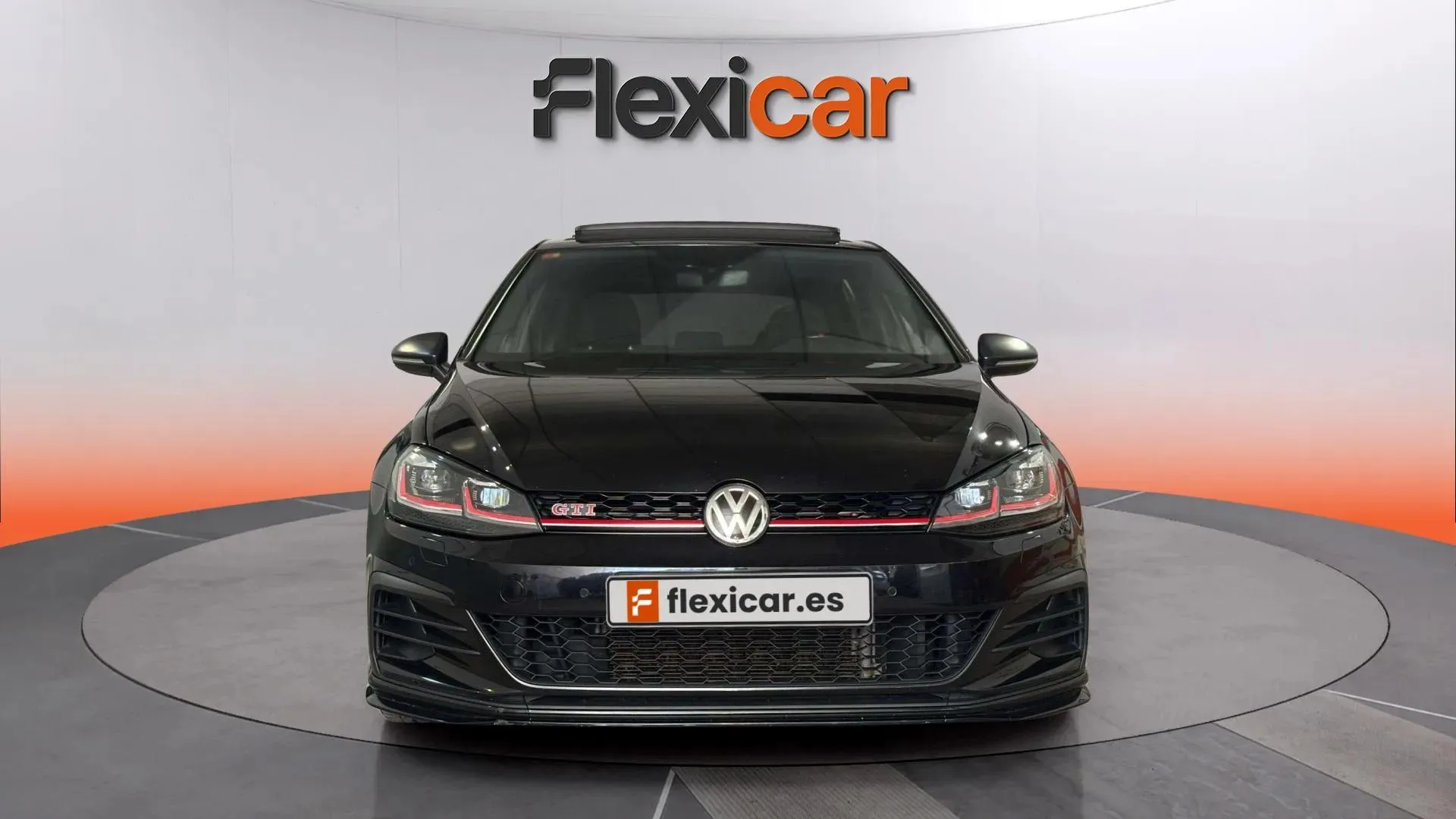 Volkswagen Golf GTI TCR 2.0 TSI DSG - foto 2
