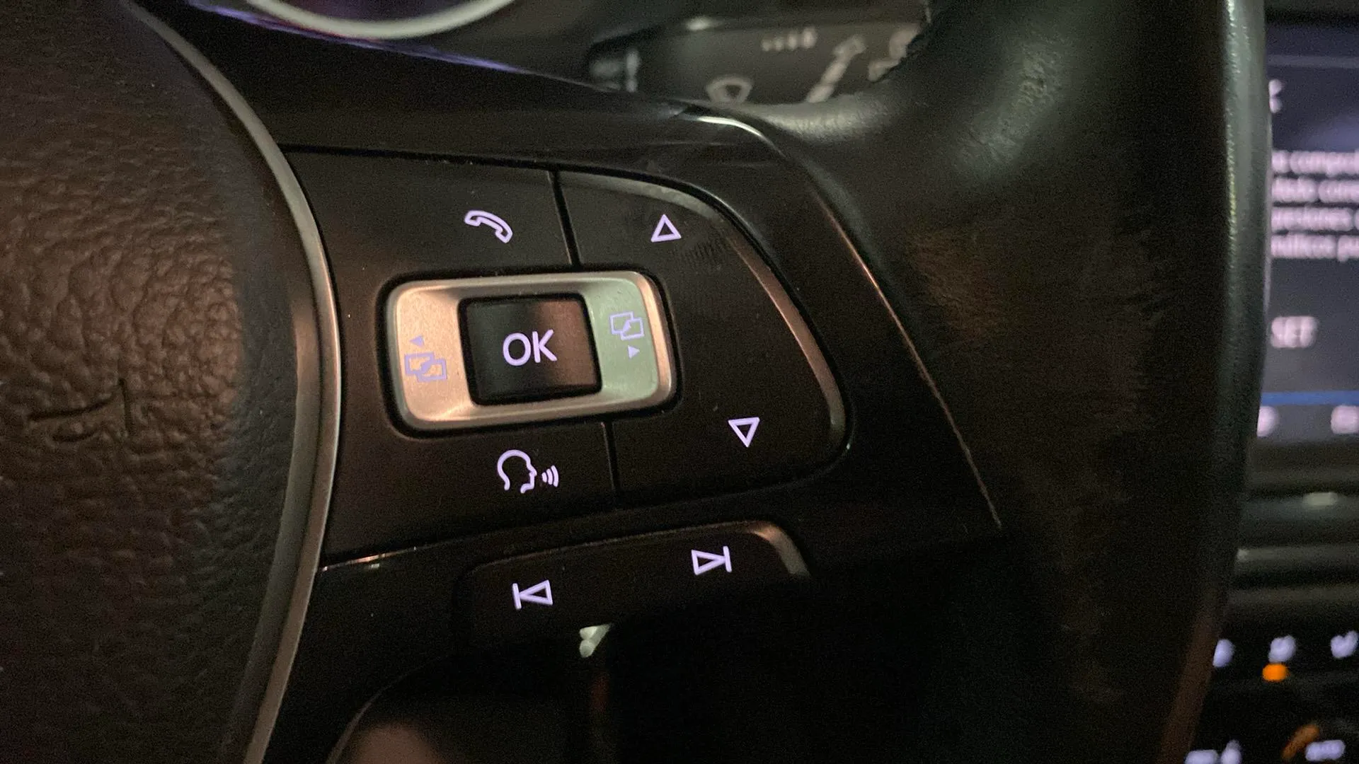 Volkswagen Tiguan Edition 2.0 TDI BMT - foto 15