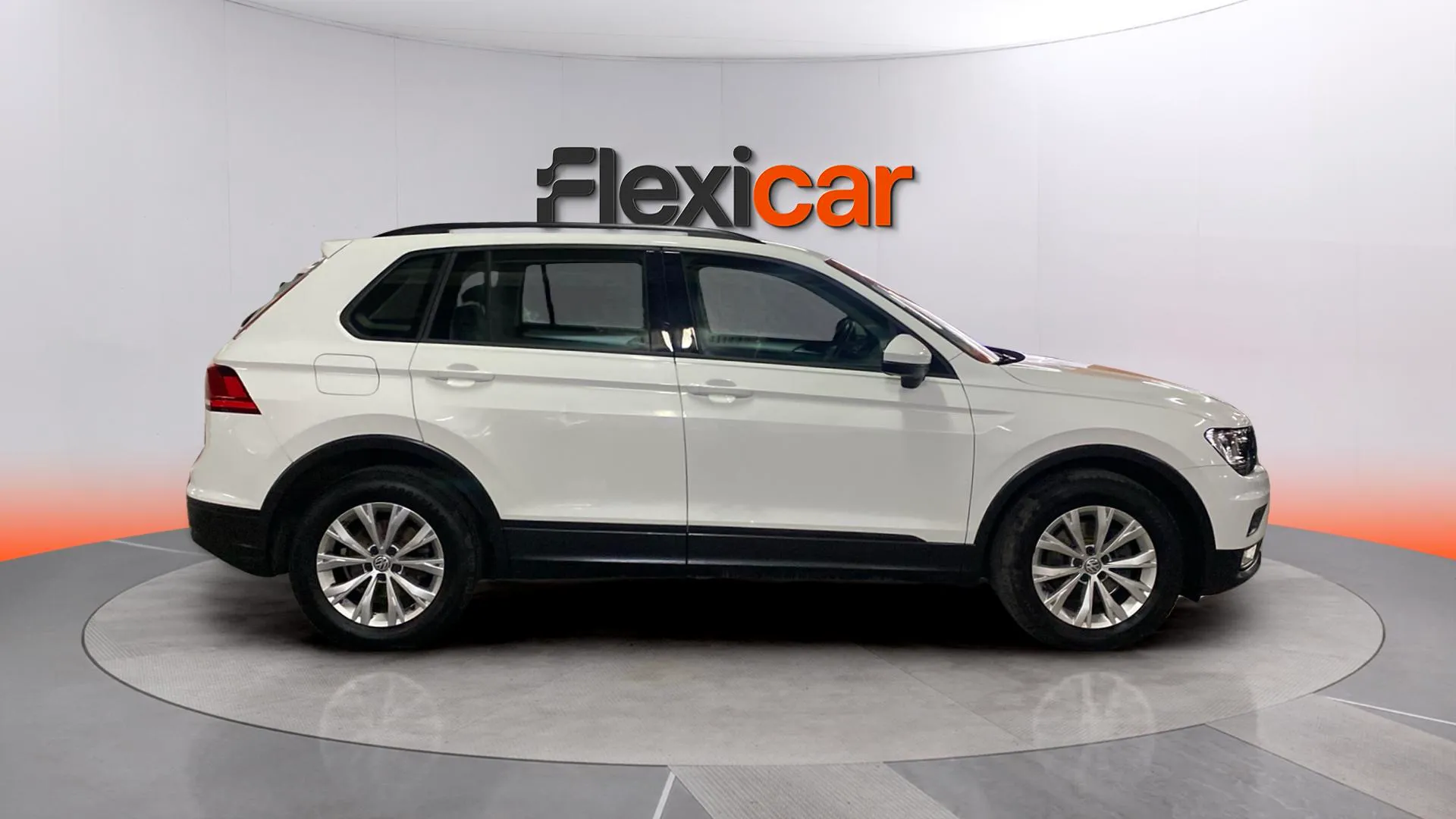 Volkswagen Tiguan Edition 2.0 TDI BMT - foto 5