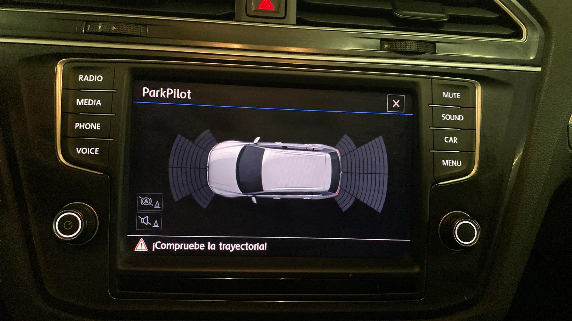 Volkswagen Tiguan Edition 2.0 TDI BMT - foto 22