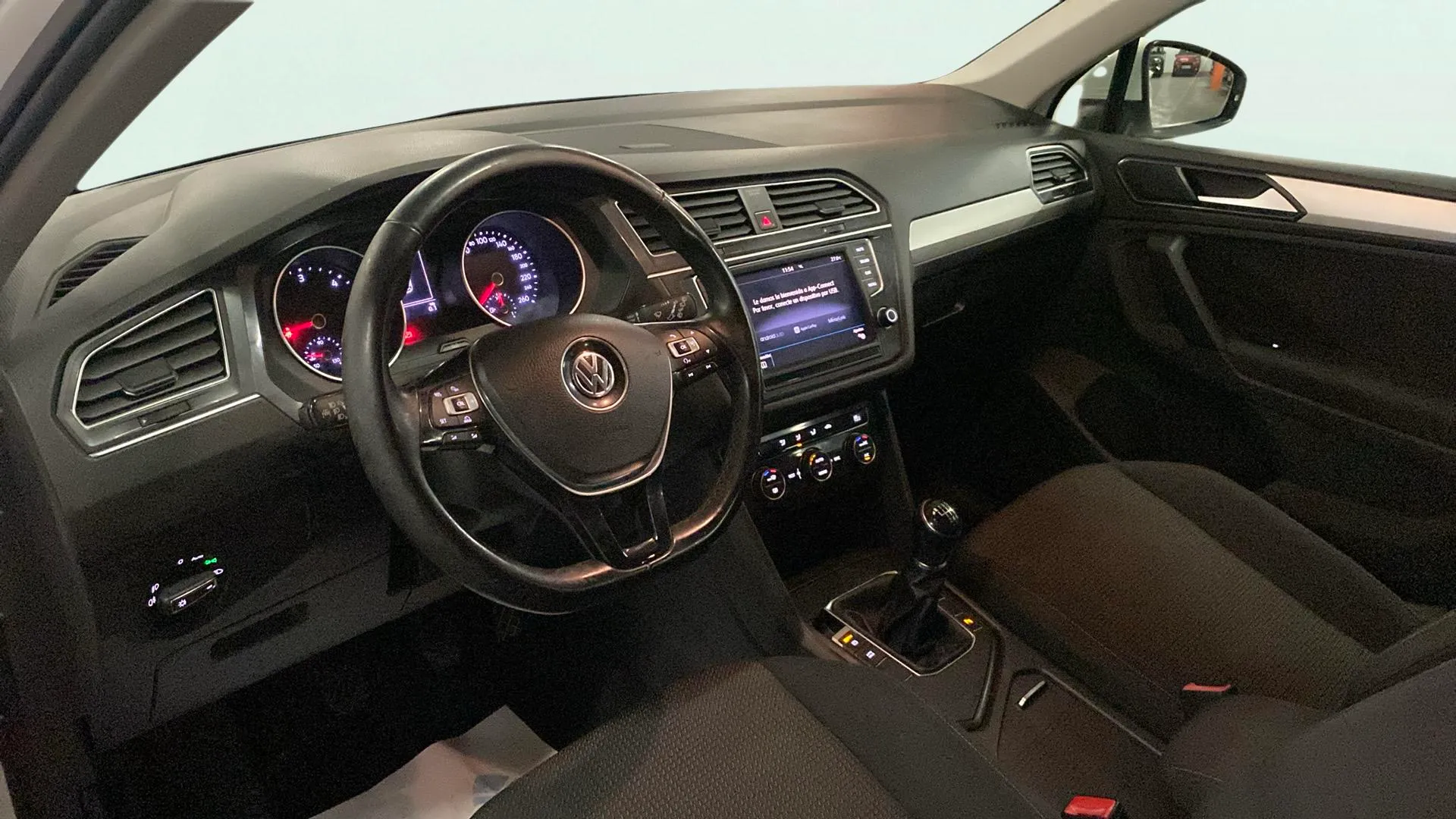 Volkswagen Tiguan Edition 2.0 TDI BMT - foto 10