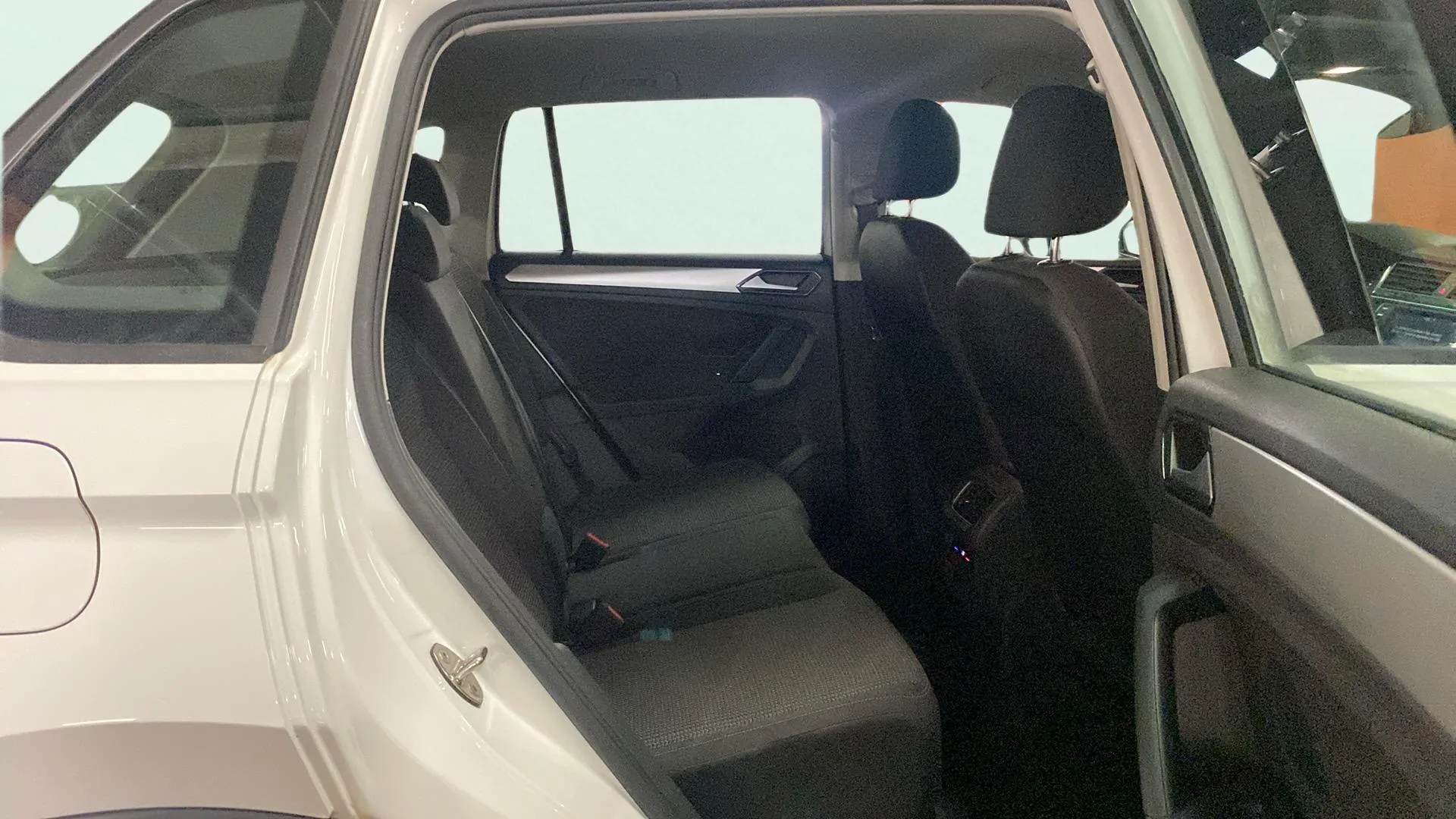 Volkswagen Tiguan Edition 2.0 TDI BMT - foto 28