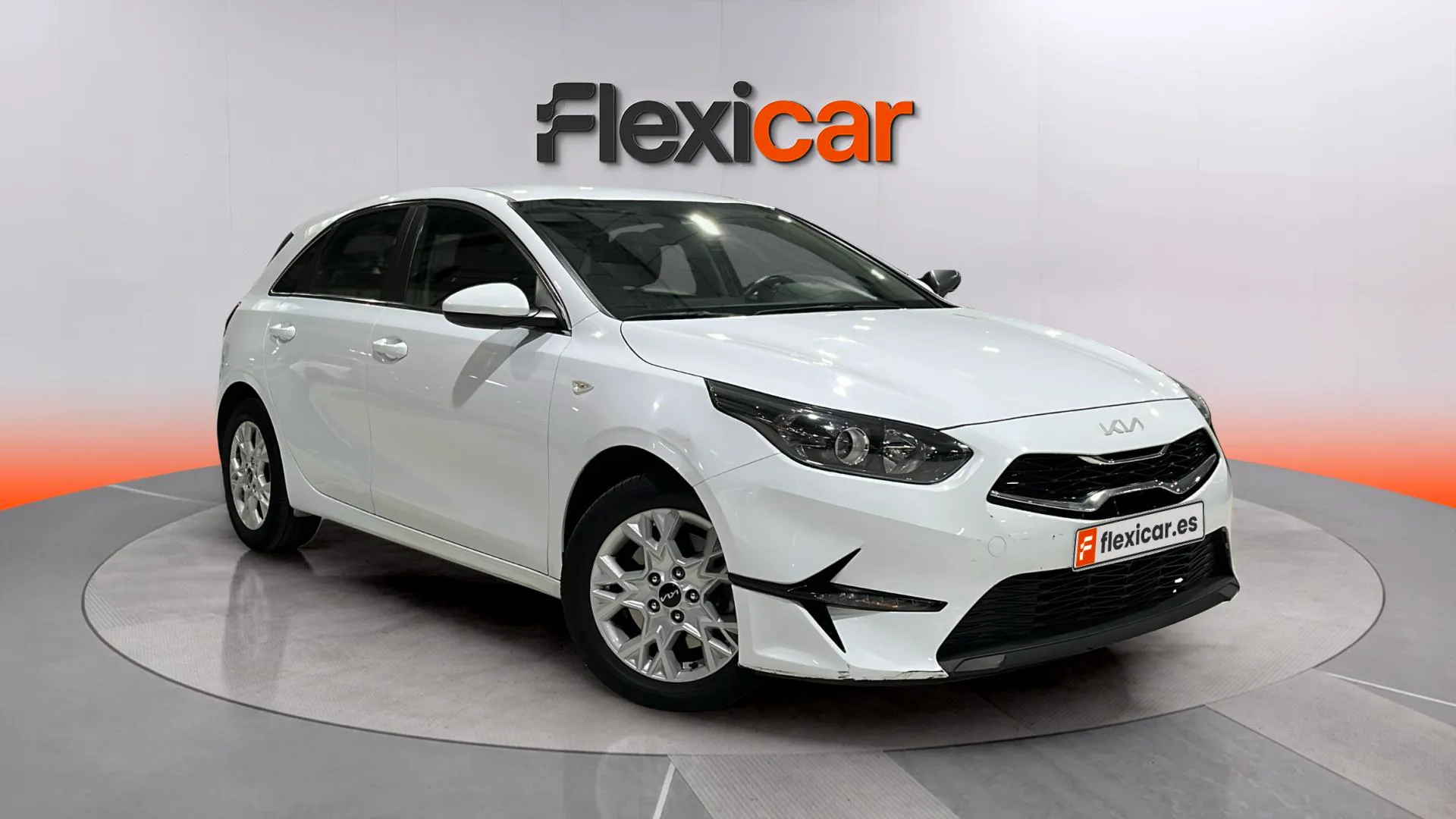 Kia Ceed 1.6 MHEV Tech DCT - foto 1