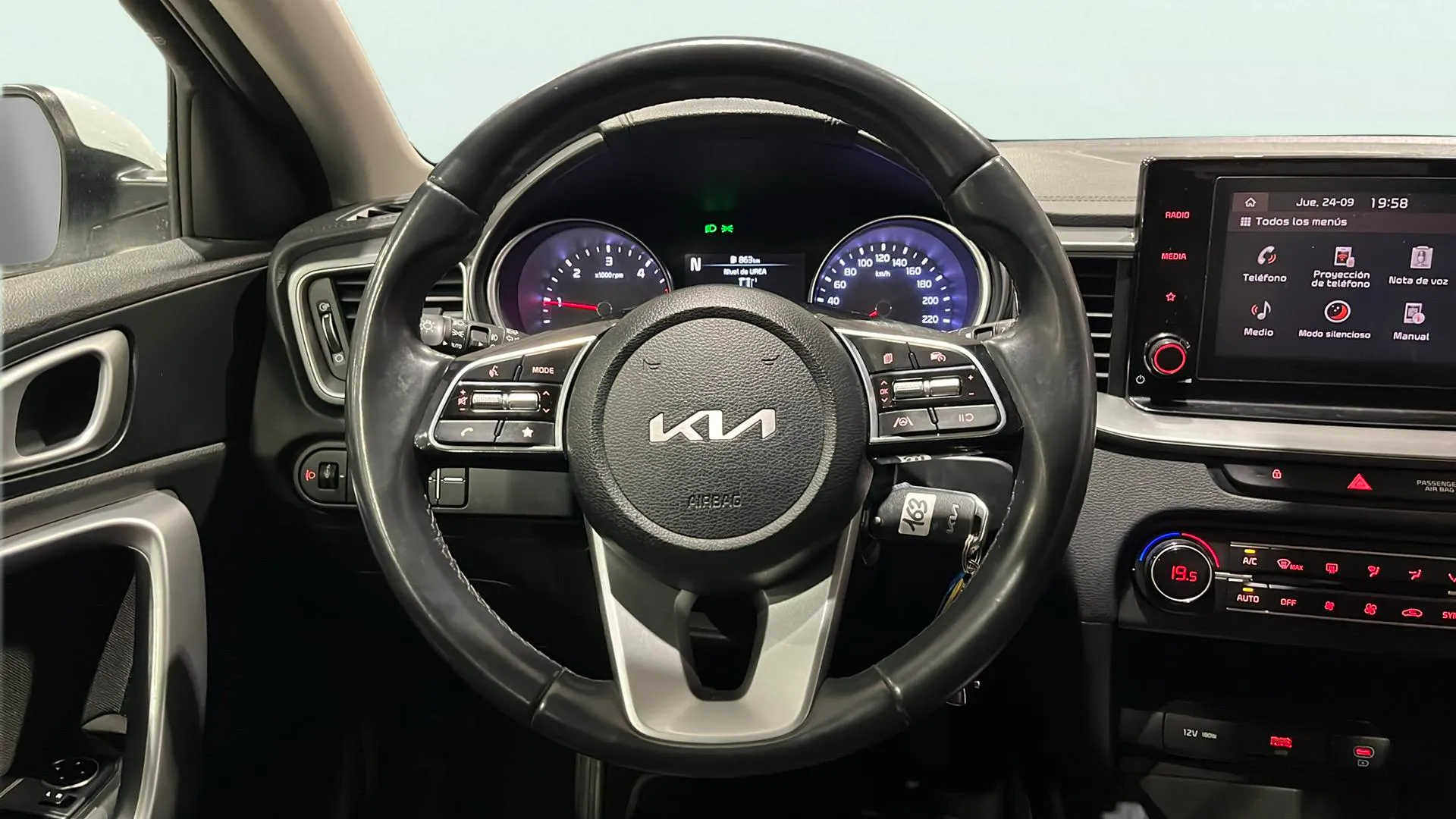 Kia Ceed 1.6 MHEV Tech DCT - foto 27