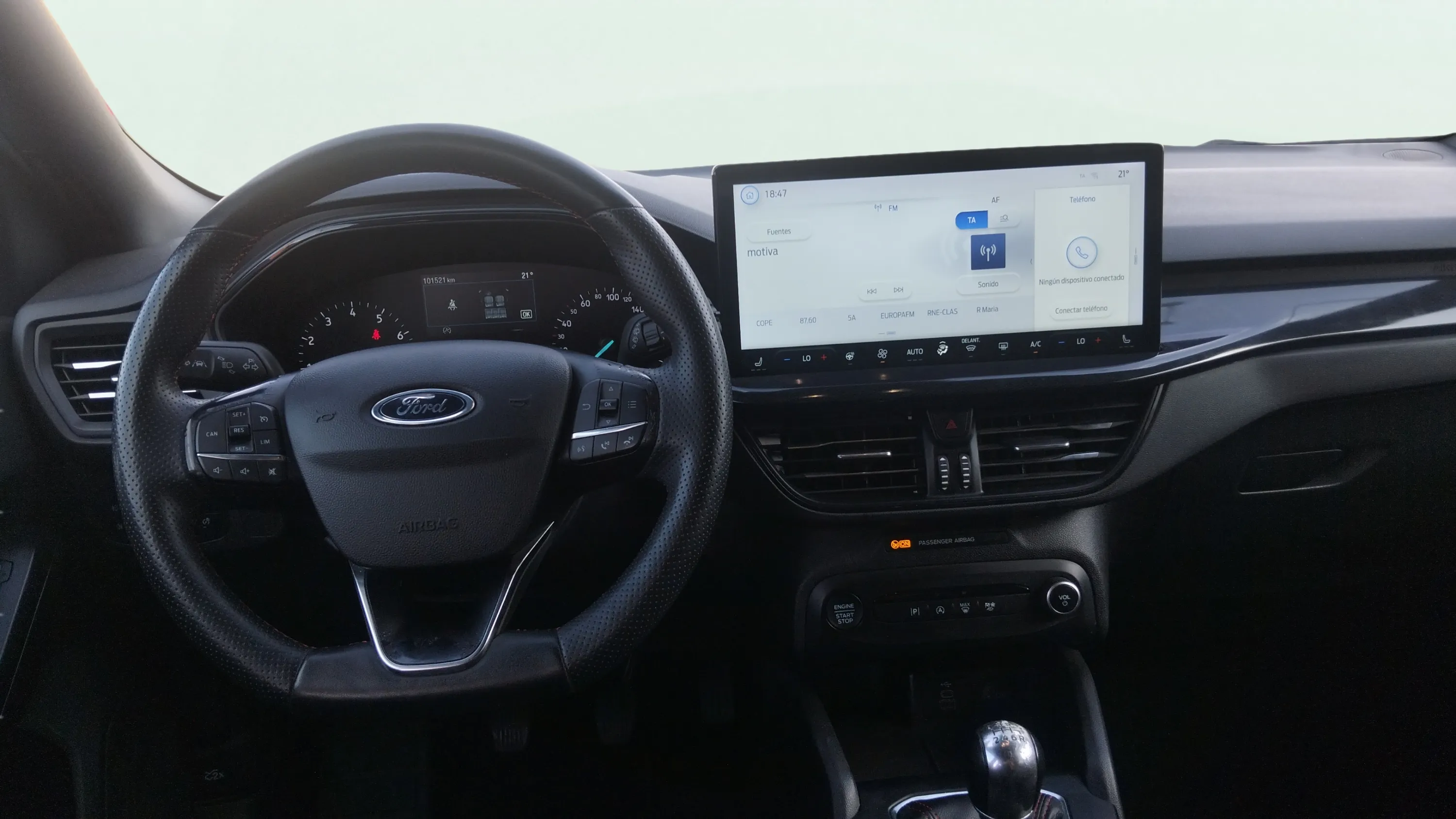 Ford Focus 1.0 EcoBoost ST-Line SB - foto 10