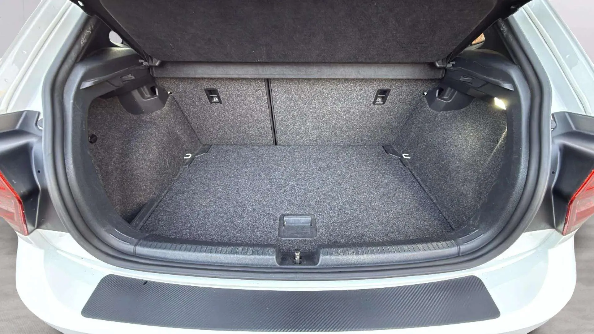 Volkswagen Polo GTI 2.0 TSI DSG - foto 8