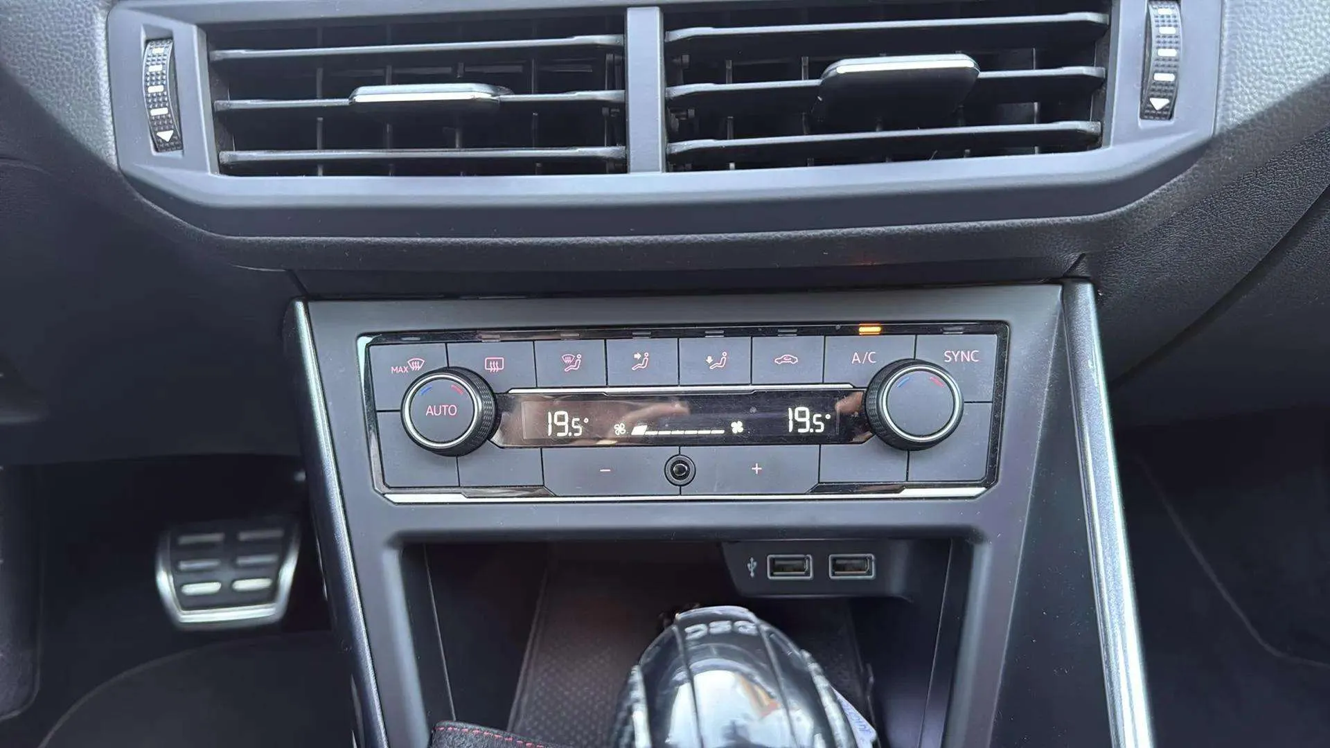 Volkswagen Polo GTI 2.0 TSI DSG - foto 23