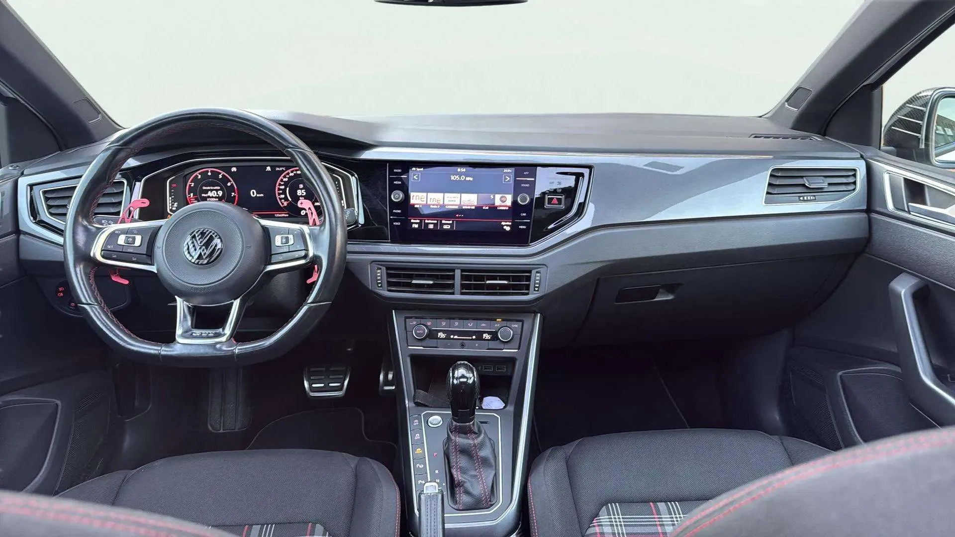 Volkswagen Polo GTI 2.0 TSI DSG - foto 14