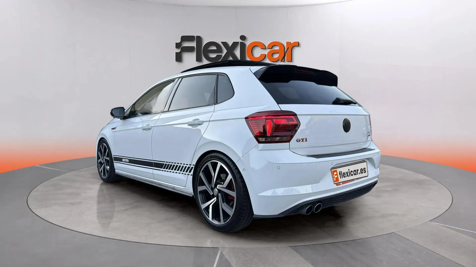 Volkswagen Polo GTI 2.0 TSI DSG - foto 9