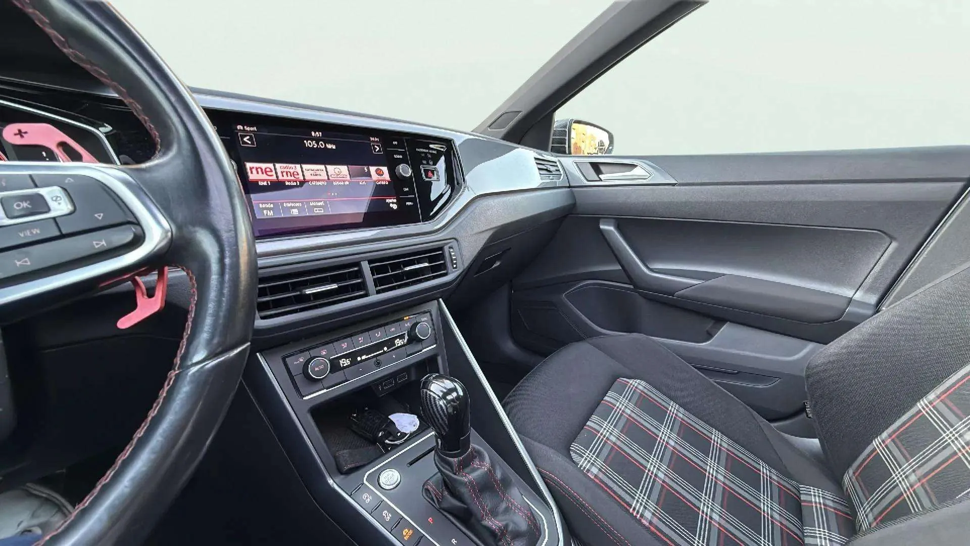 Volkswagen Polo GTI 2.0 TSI DSG - foto 20