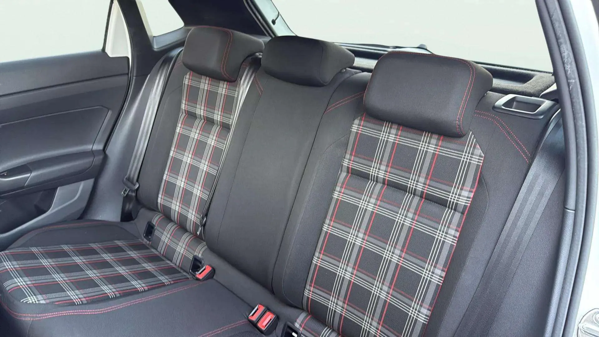 Volkswagen Polo GTI 2.0 TSI DSG - foto 28