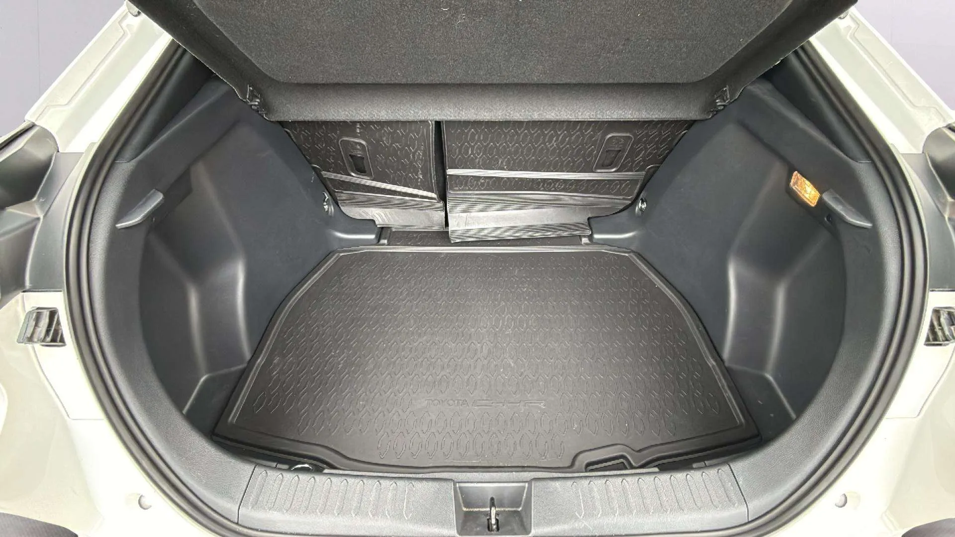 Toyota C-HR 1.8 140H Active - foto 7