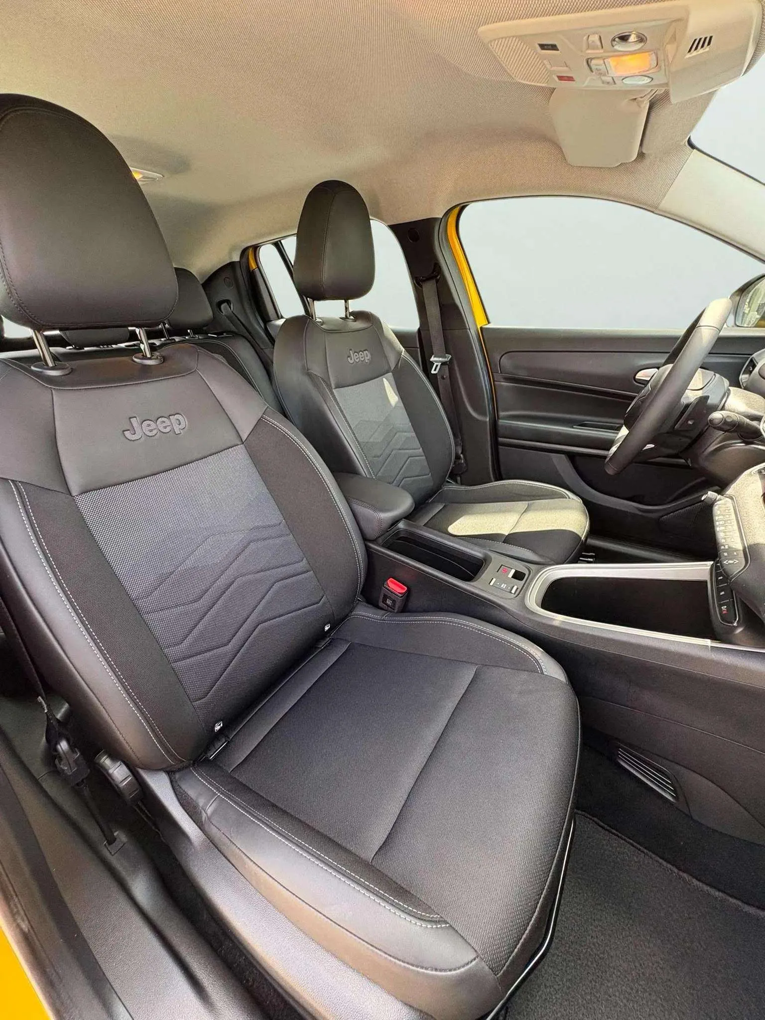 Jeep Avenger 1.2 eHybrid Altitude - foto 23