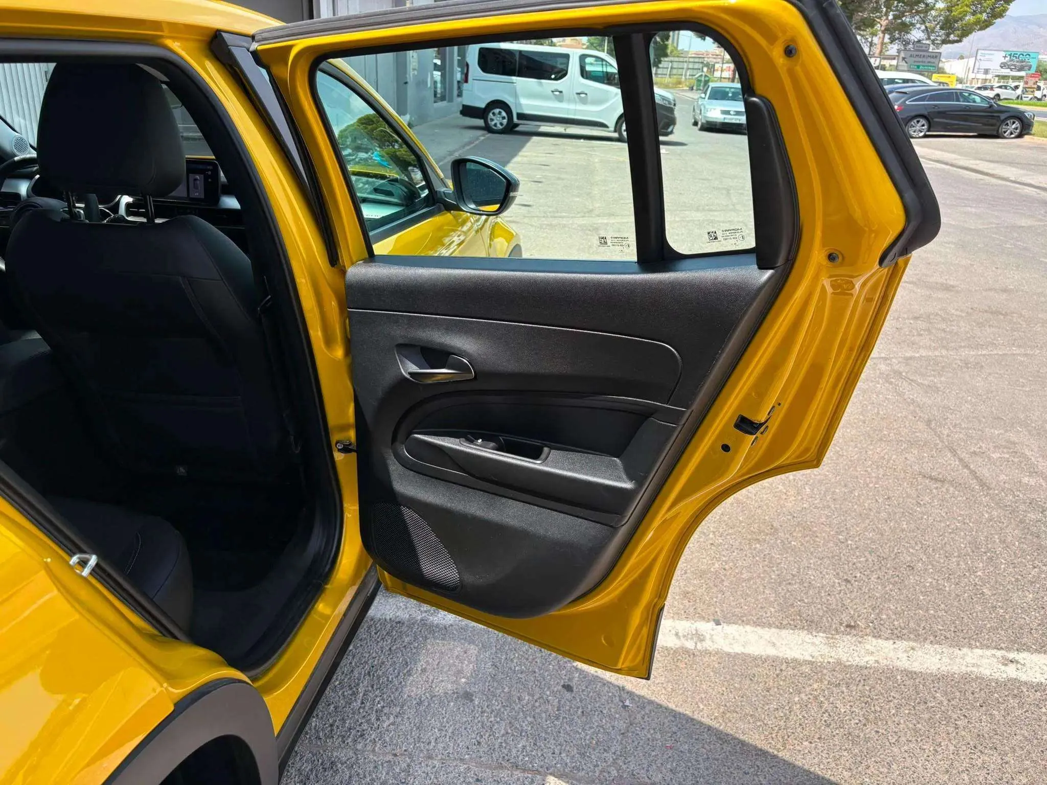Jeep Avenger 1.2 eHybrid Altitude - foto 17