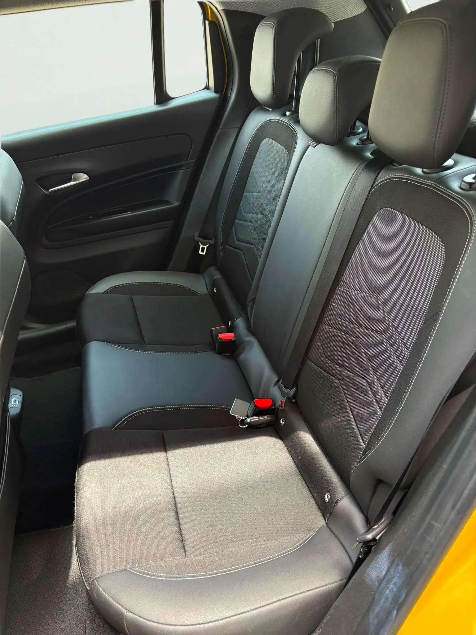 Jeep Avenger 1.2 eHybrid Altitude - foto 20