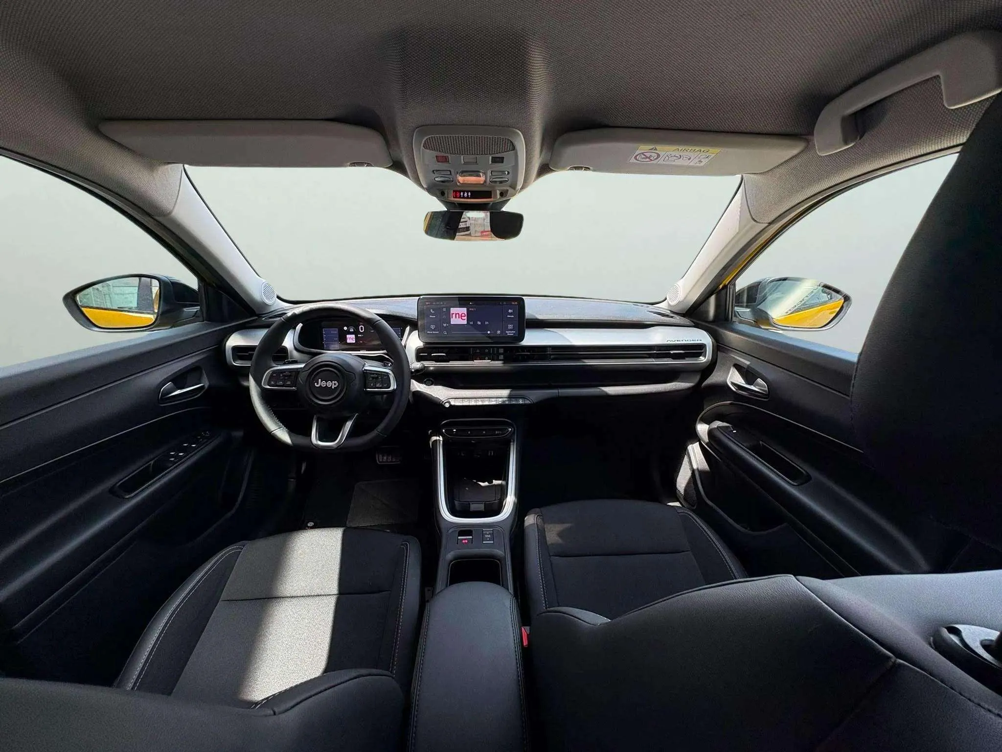 Jeep Avenger 1.2 eHybrid Altitude - foto 19