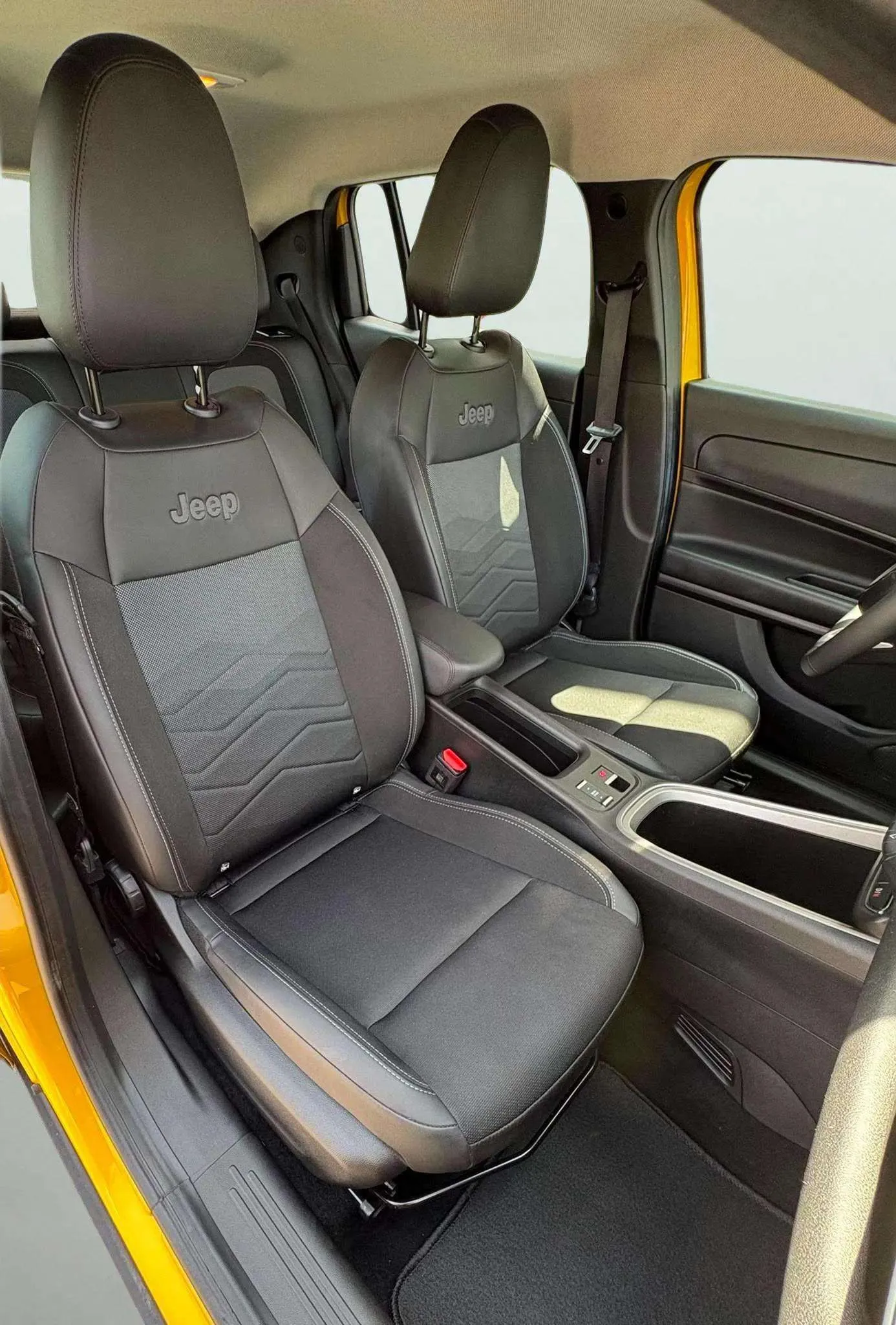 Jeep Avenger 1.2 eHybrid Altitude - foto 10