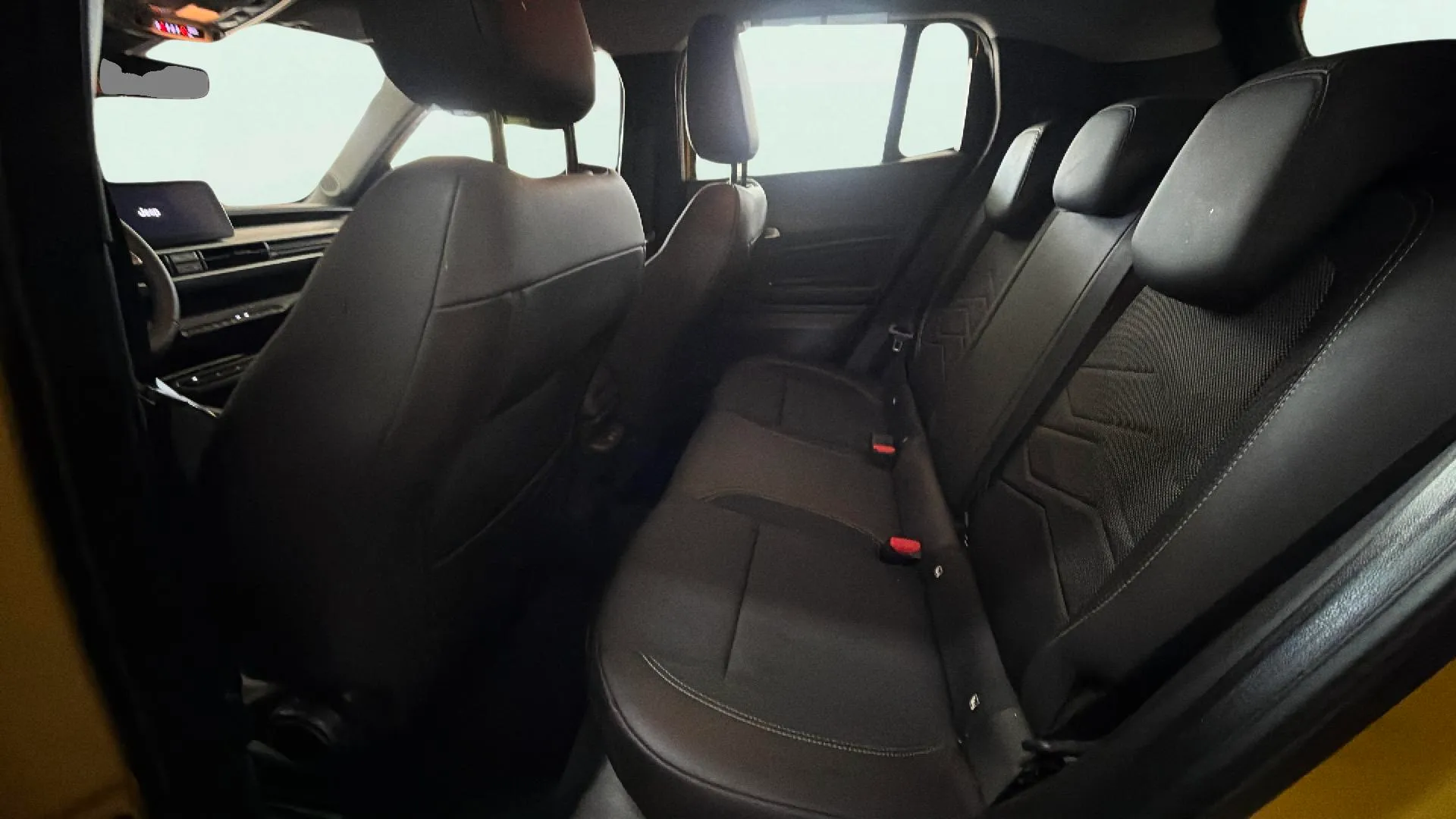 Jeep Avenger 1.2 eHybrid Altitude - foto 9