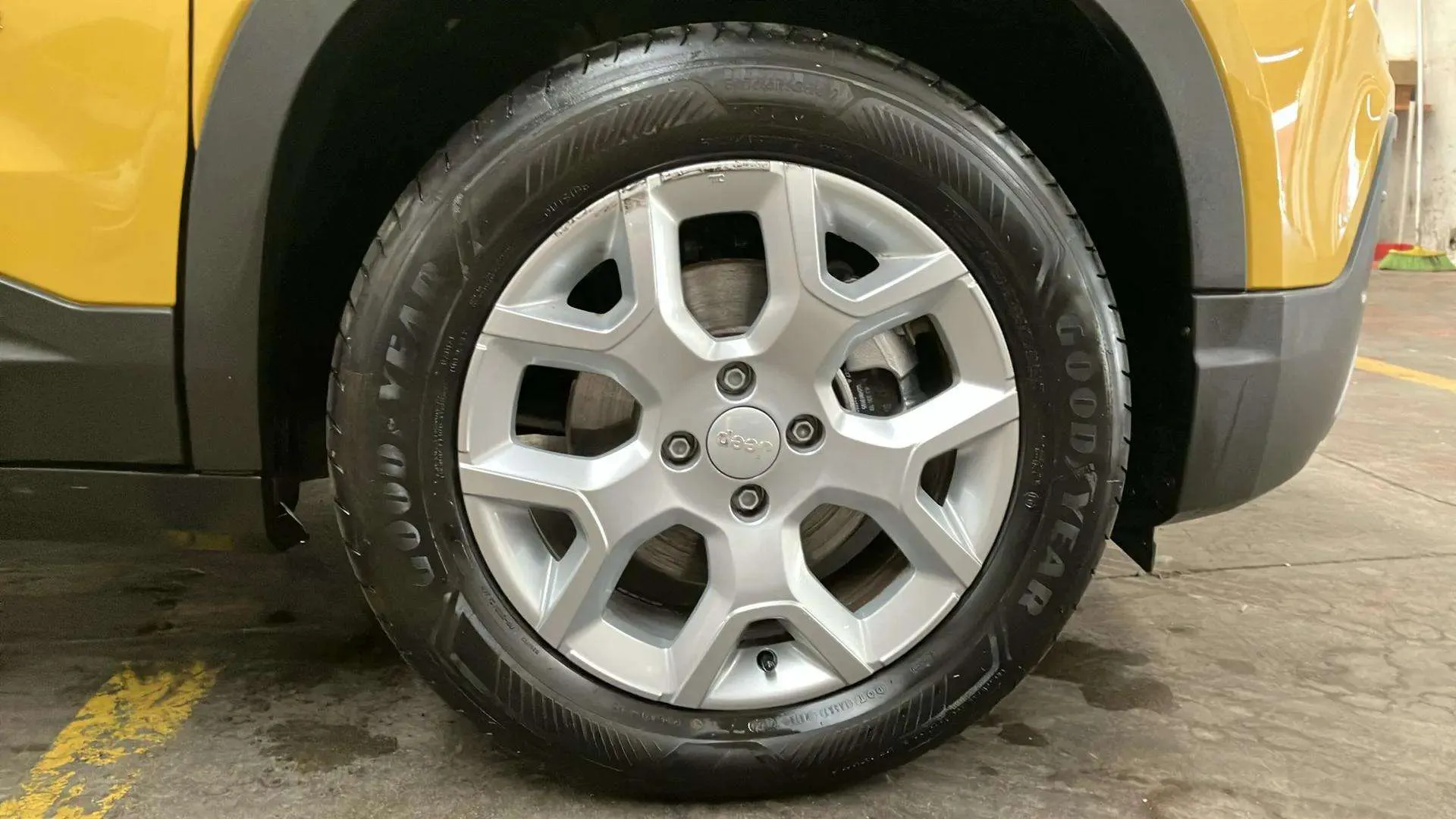 Jeep Avenger 1.2 eHybrid Altitude - foto 24