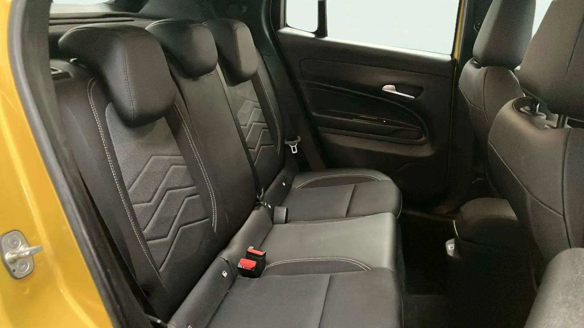Jeep Avenger 1.2 eHybrid Altitude - foto 14