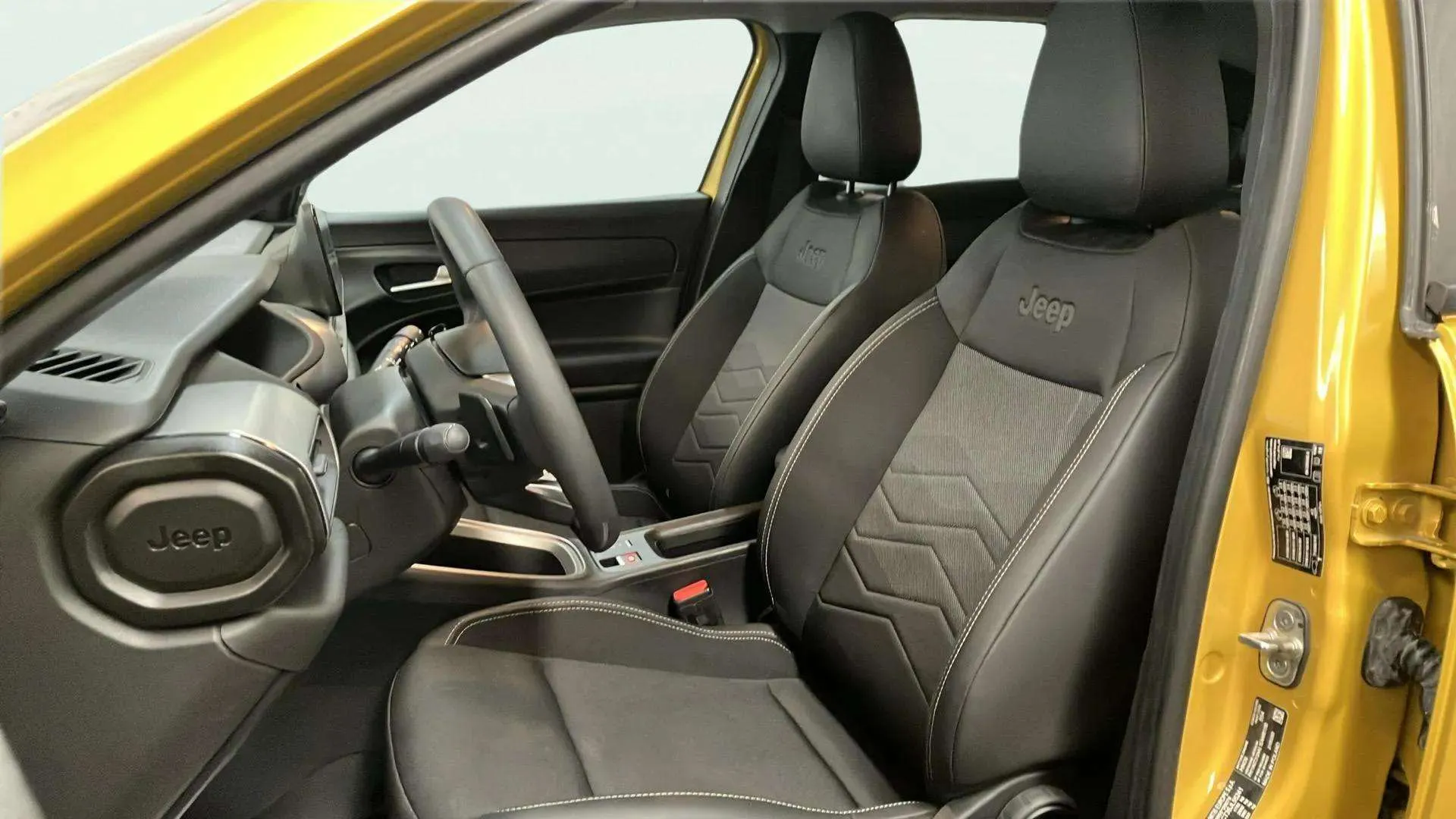 Jeep Avenger 1.2 eHybrid Altitude - foto 12