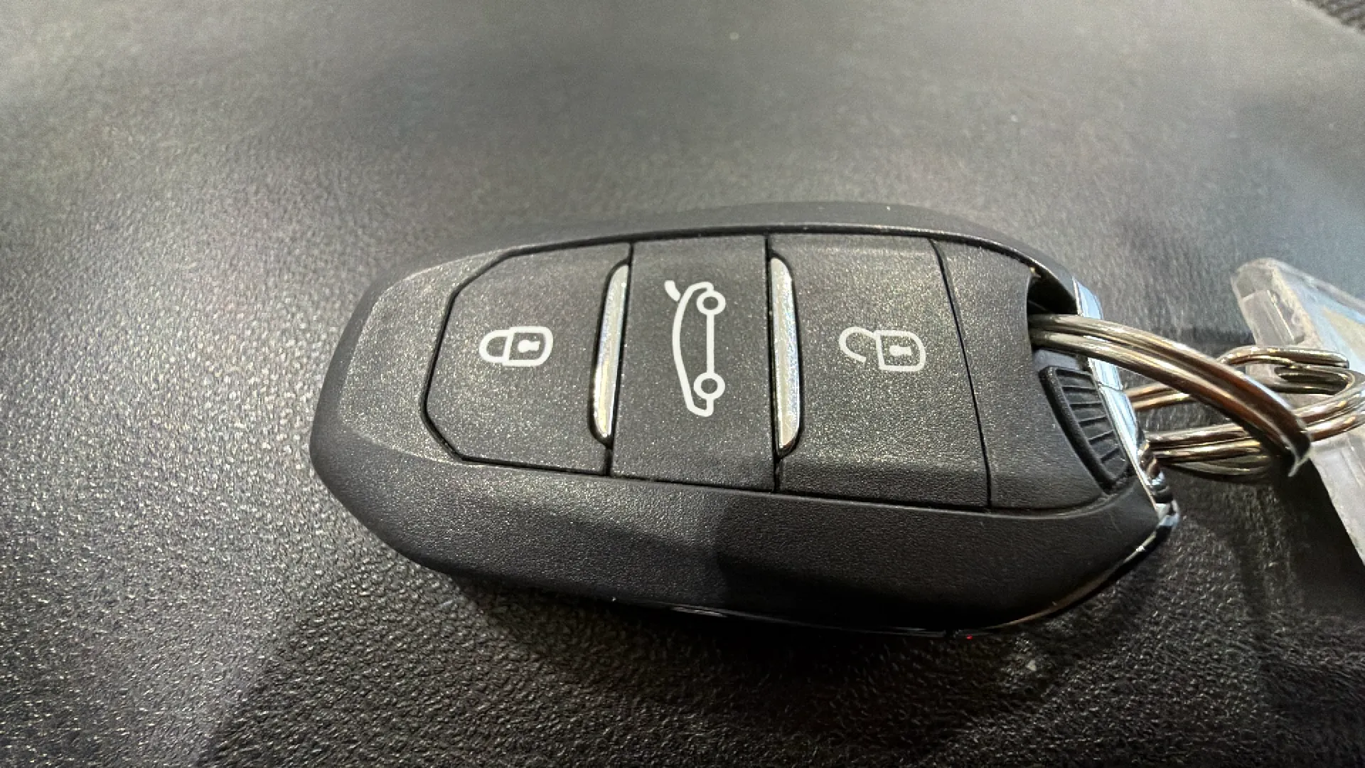 Jeep Avenger 1.2 eHybrid Altitude - foto 14