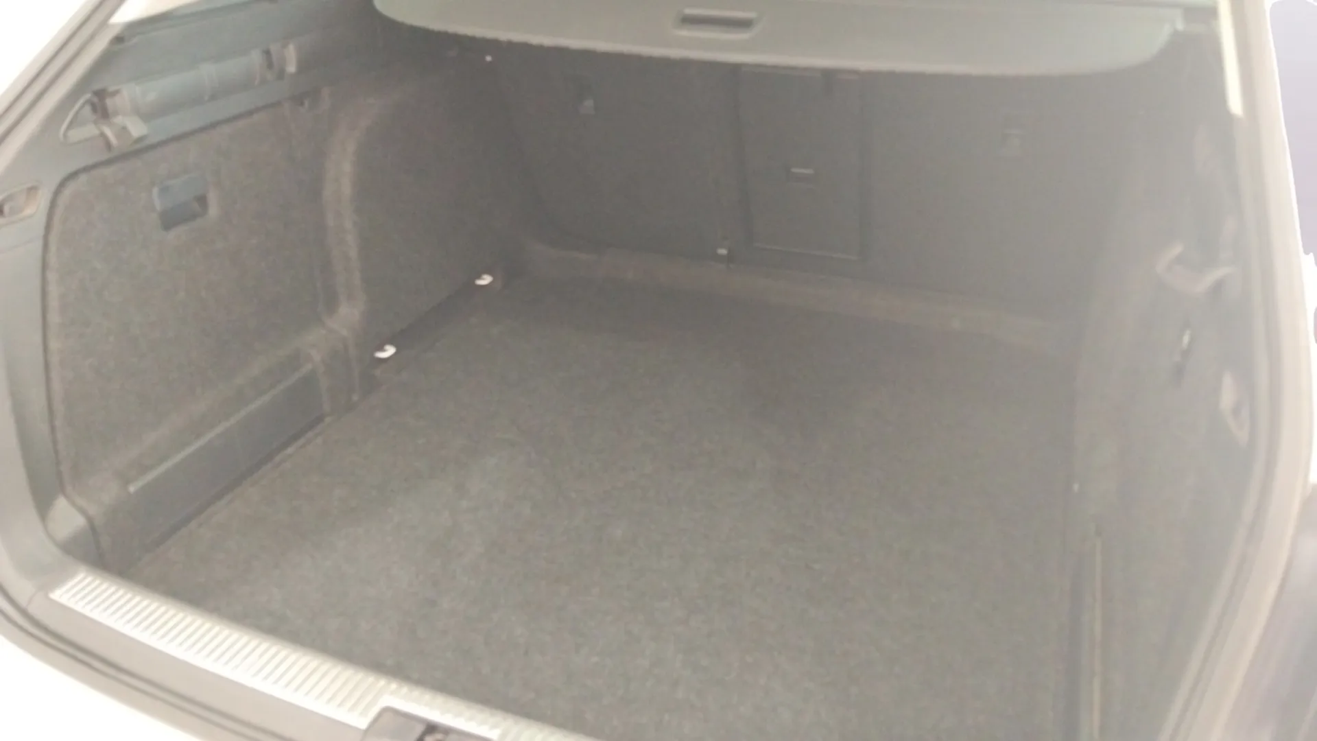 Škoda Superb Combi 2.0 TDI Ambition - foto 10