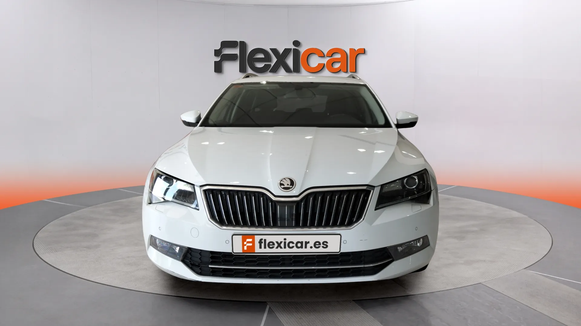 Škoda Superb Combi 2.0 TDI Ambition - foto 2