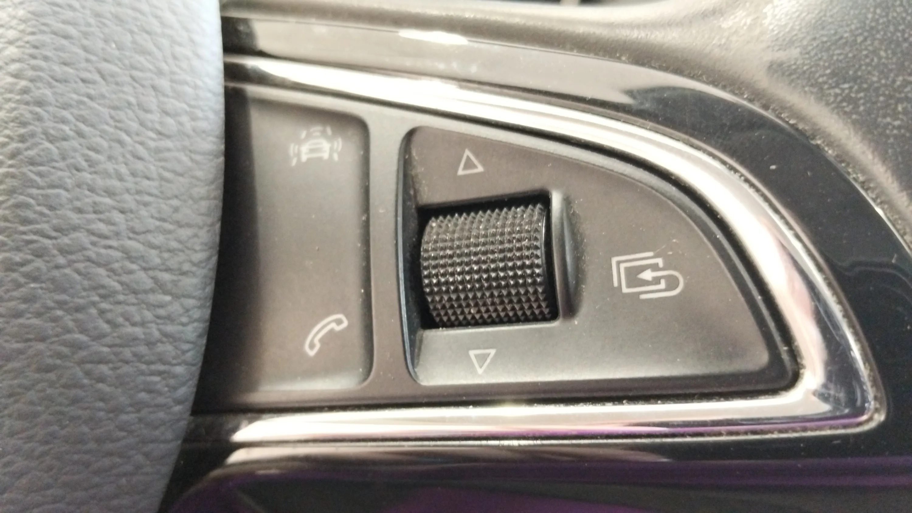 Škoda Superb Combi 2.0 TDI Ambition - foto 17