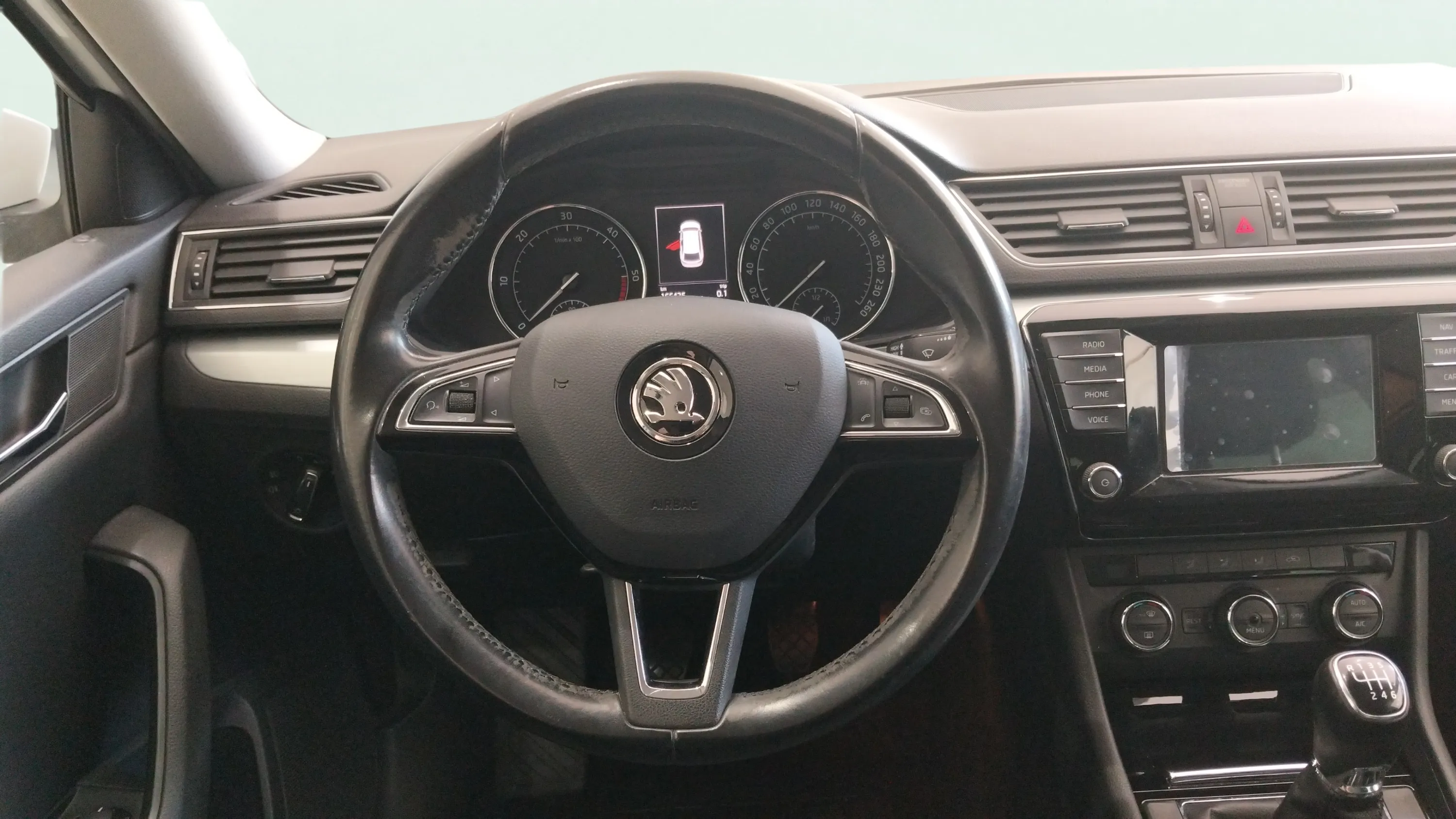 Škoda Superb Combi 2.0 TDI Ambition - foto 13