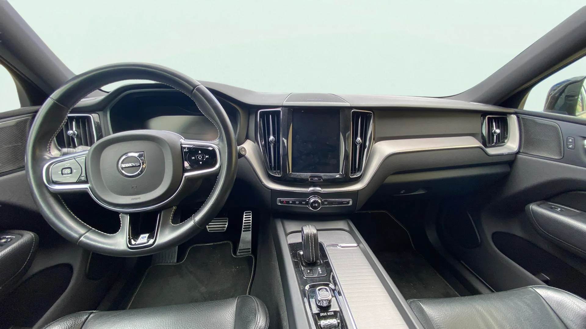 Volvo XC60 2.0 T8 AWD R-Design - foto 13