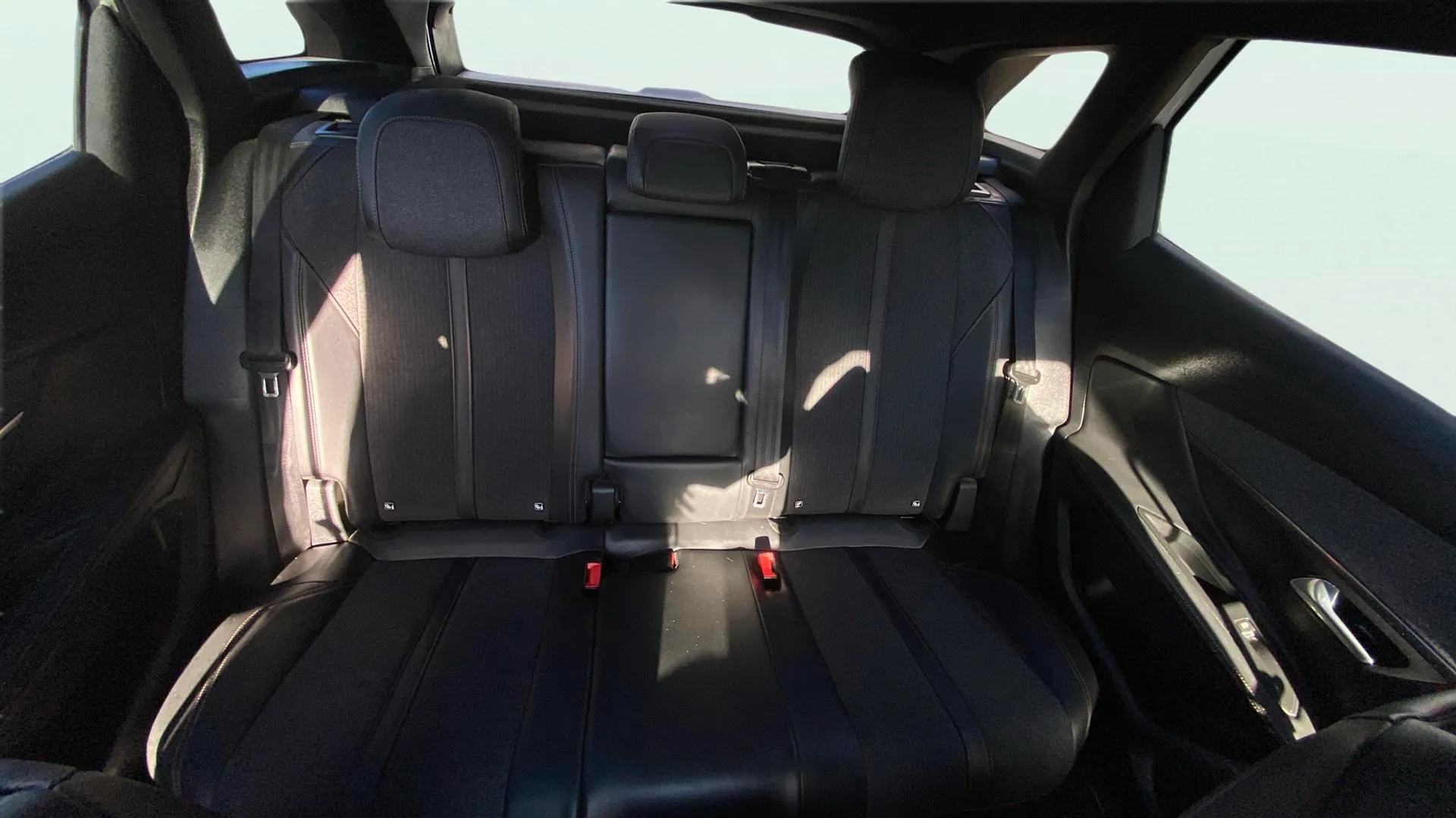 Peugeot 3008 1.5L BlueHDi GT Line - foto 13