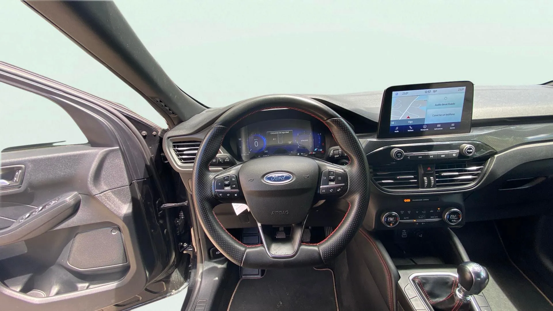 Ford Kuga ST-Line 1.5 EcoBlue - foto 12