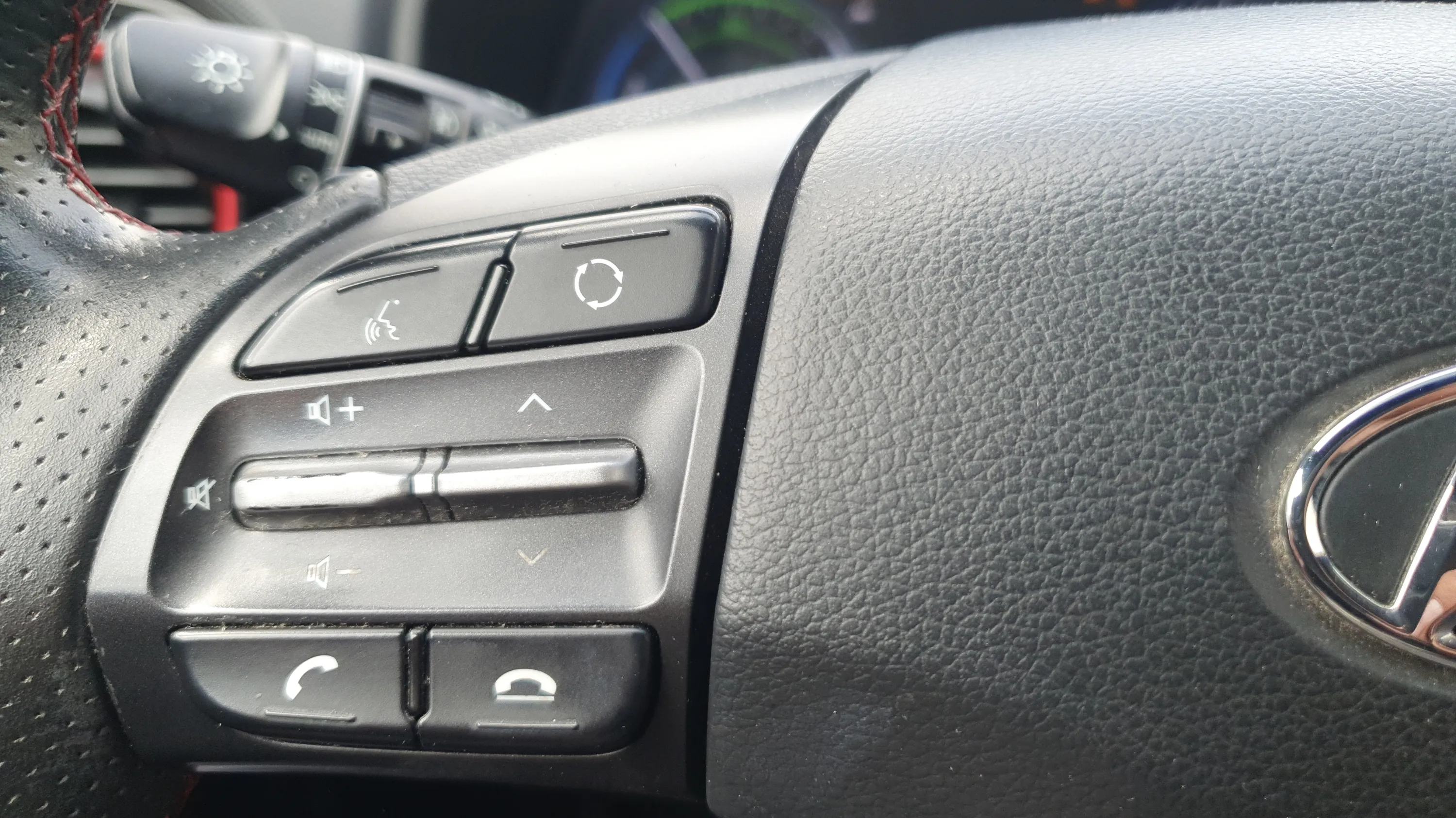 Hyundai Kona 1.6 T-GDi Tecno Lime 4x2 DT - foto 14