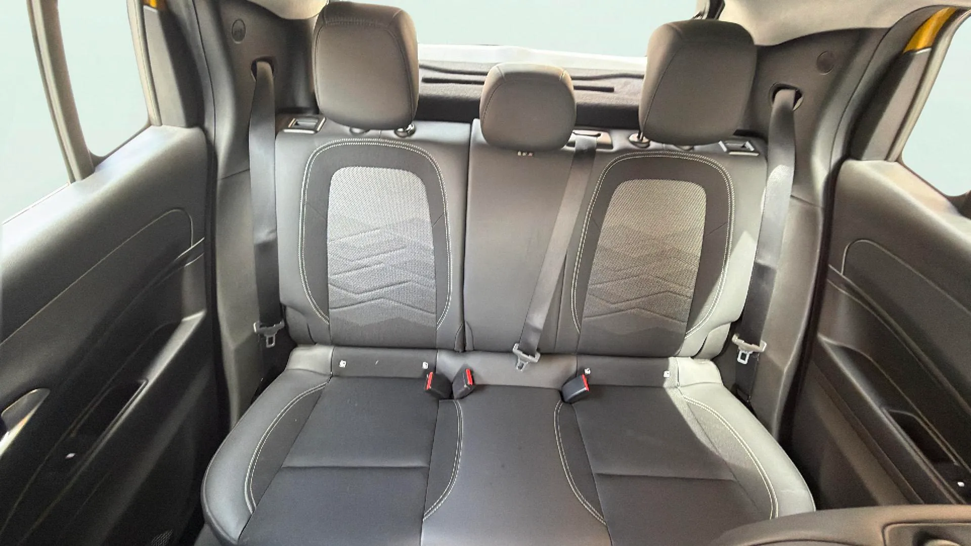 Jeep Avenger 1.2 eHybrid Altitude - foto 17