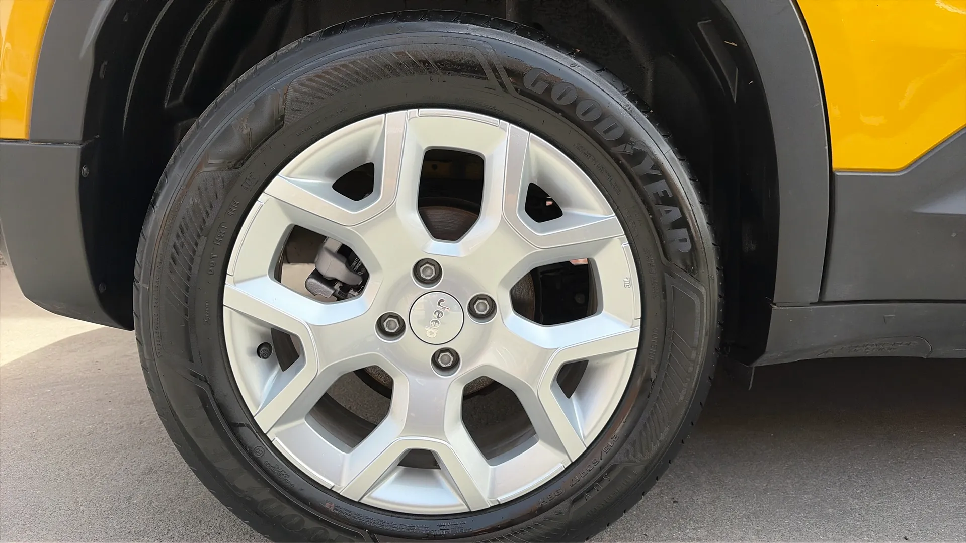 Jeep Avenger 1.2 eHybrid Altitude - foto 9