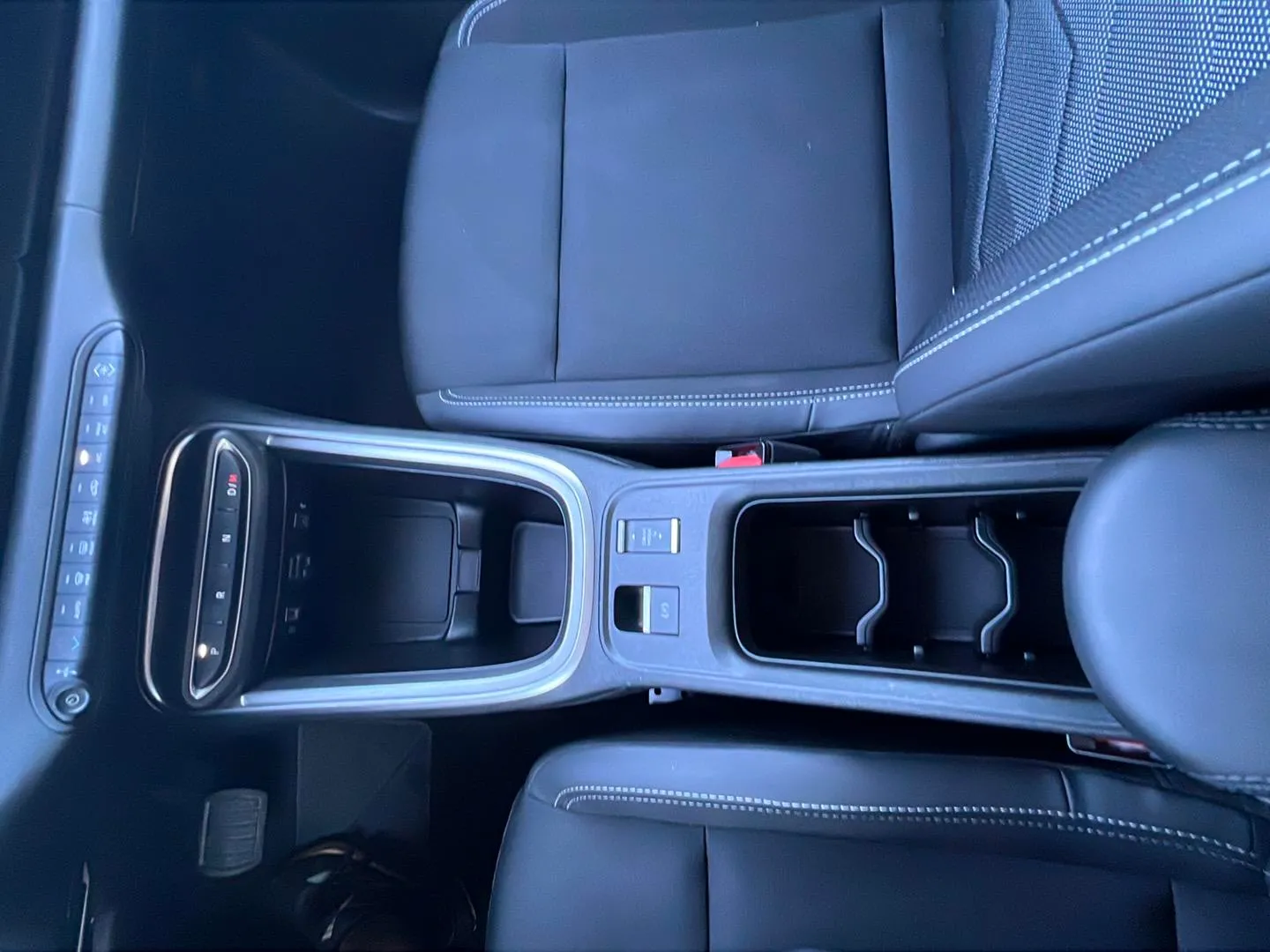 Jeep Avenger 1.2 eHybrid Altitude - foto 24
