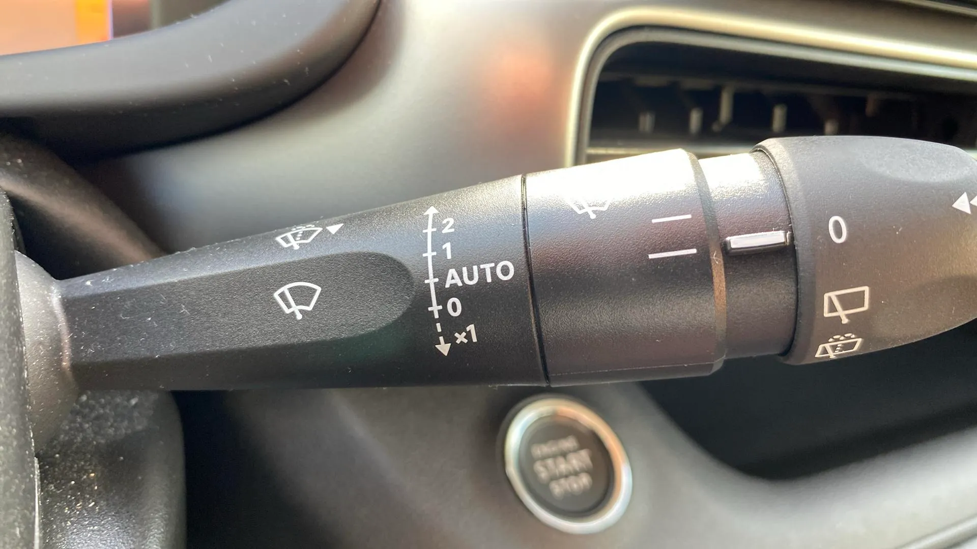 Jeep Avenger 1.2 eHybrid Altitude - foto 24