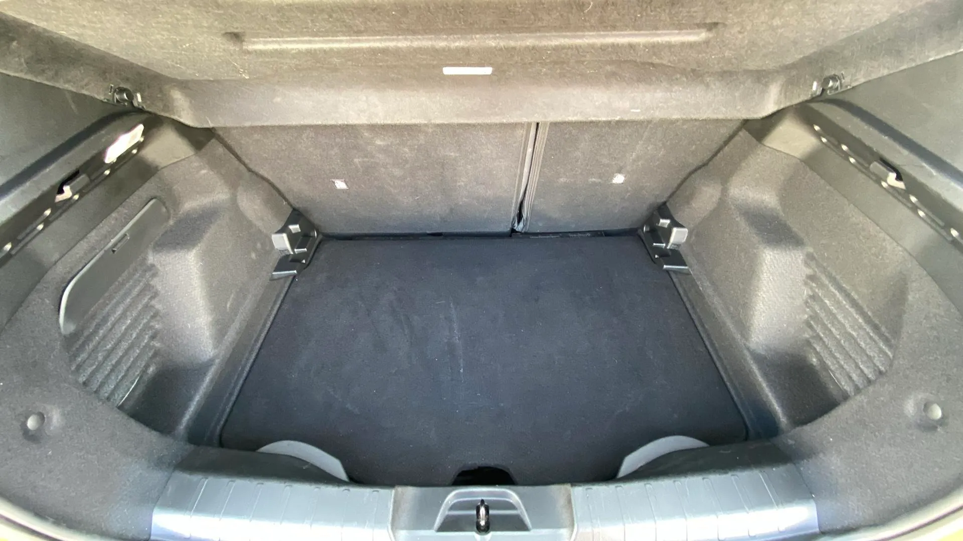 Jeep Avenger 1.2 eHybrid Altitude - foto 16